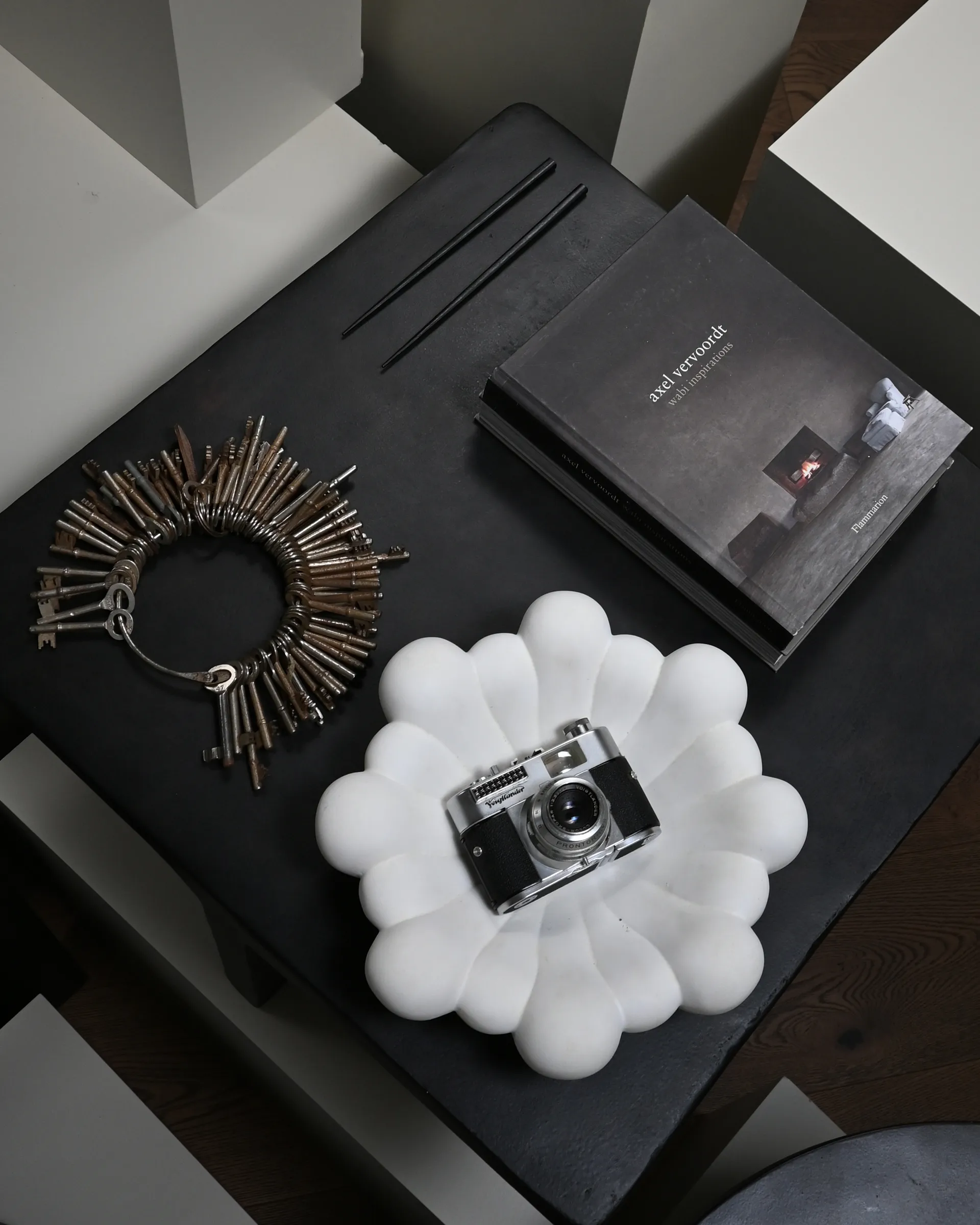 Bloom Tray bolle medio Ø28,5 cm, Bone white 101 Copenhagen