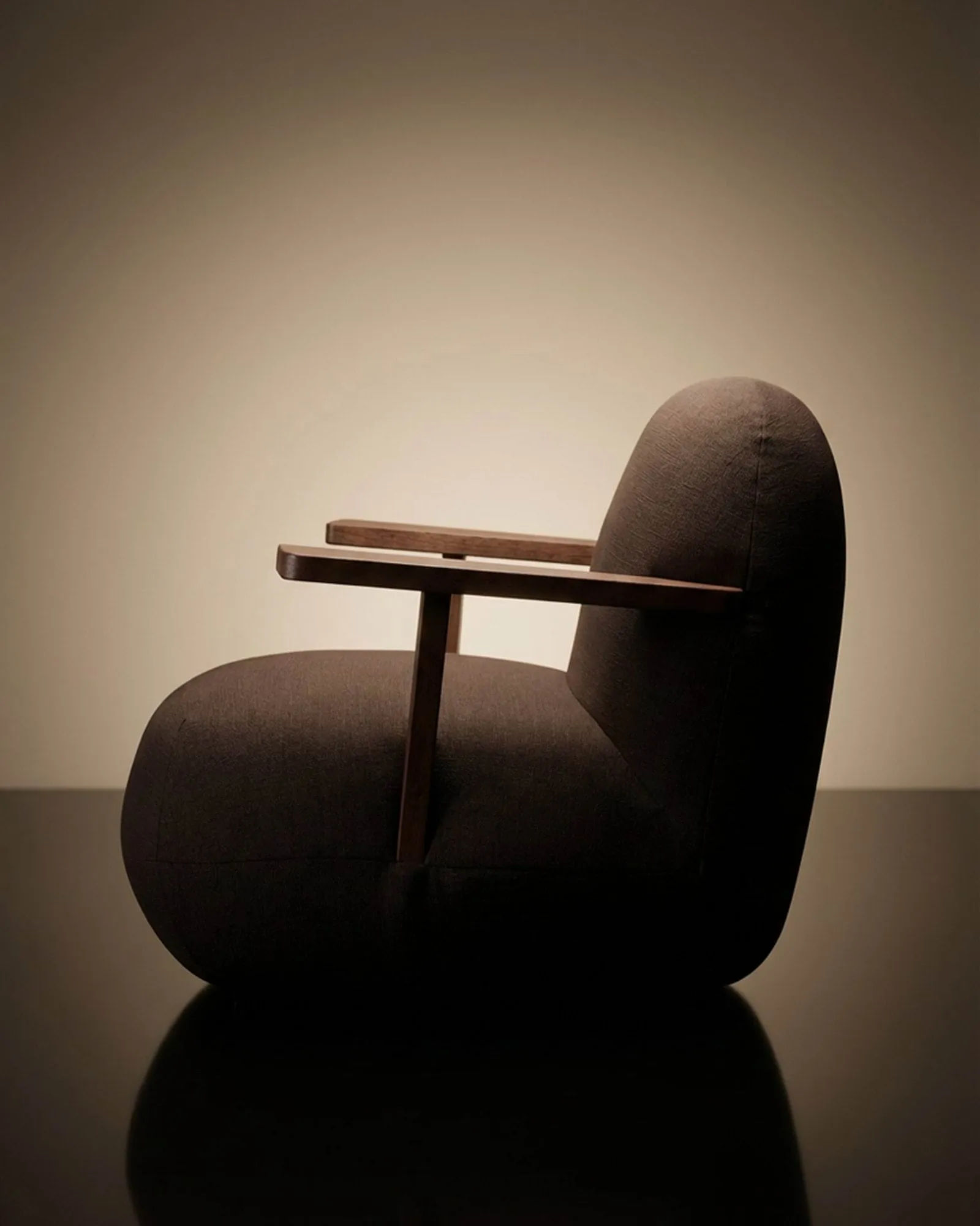 Toe chair lenestol med armlener, Classic brown oak-mørk brun 101 Copenhagen