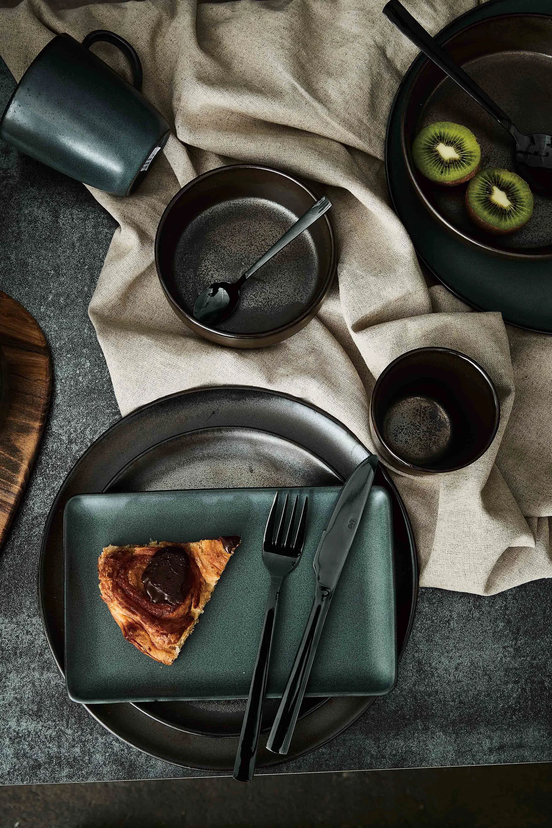 Raw bestikksett 60 deler, Black Aida