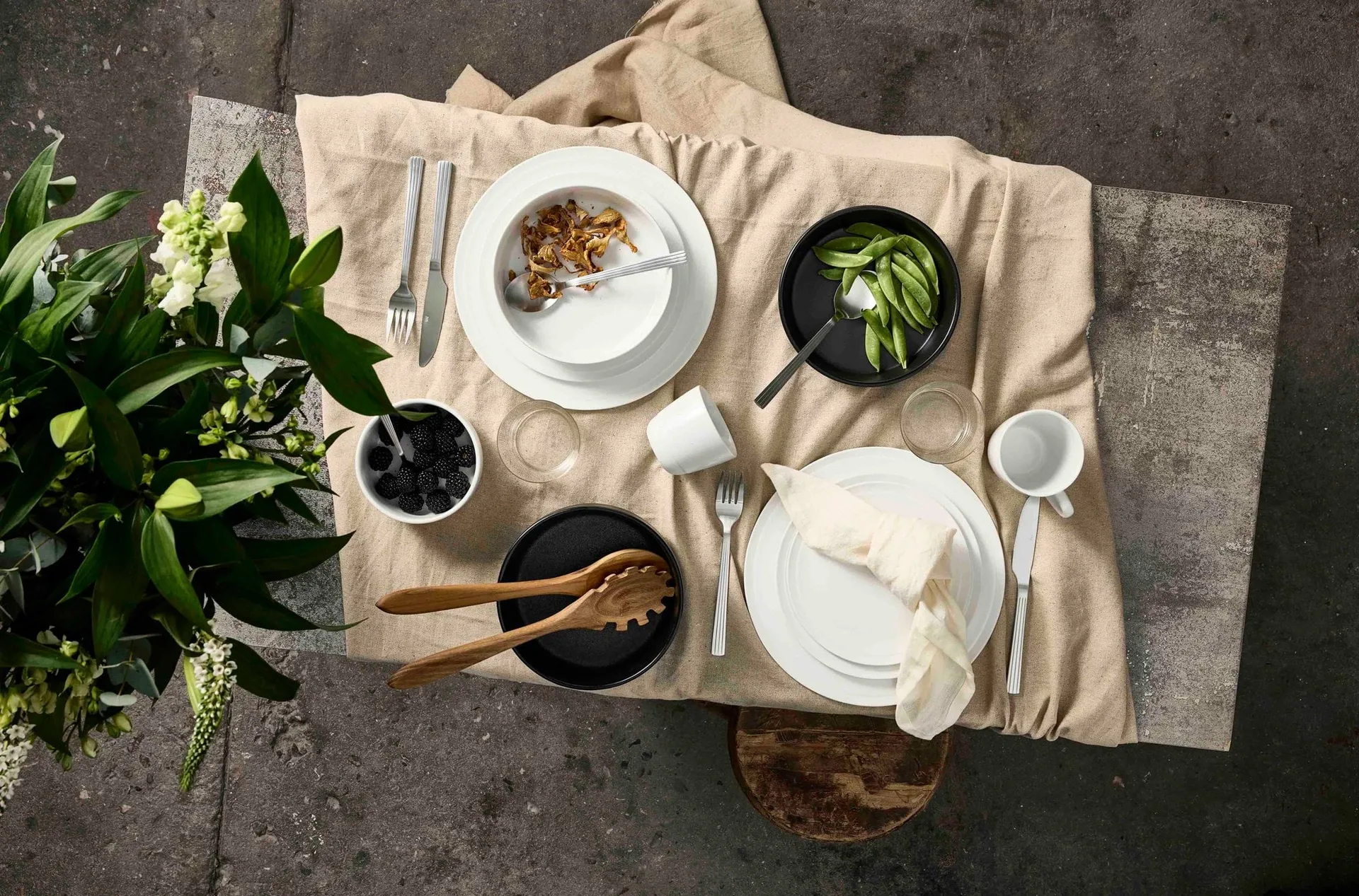 Raw kopp med hank 35 cl, Pure Porcelain Aida