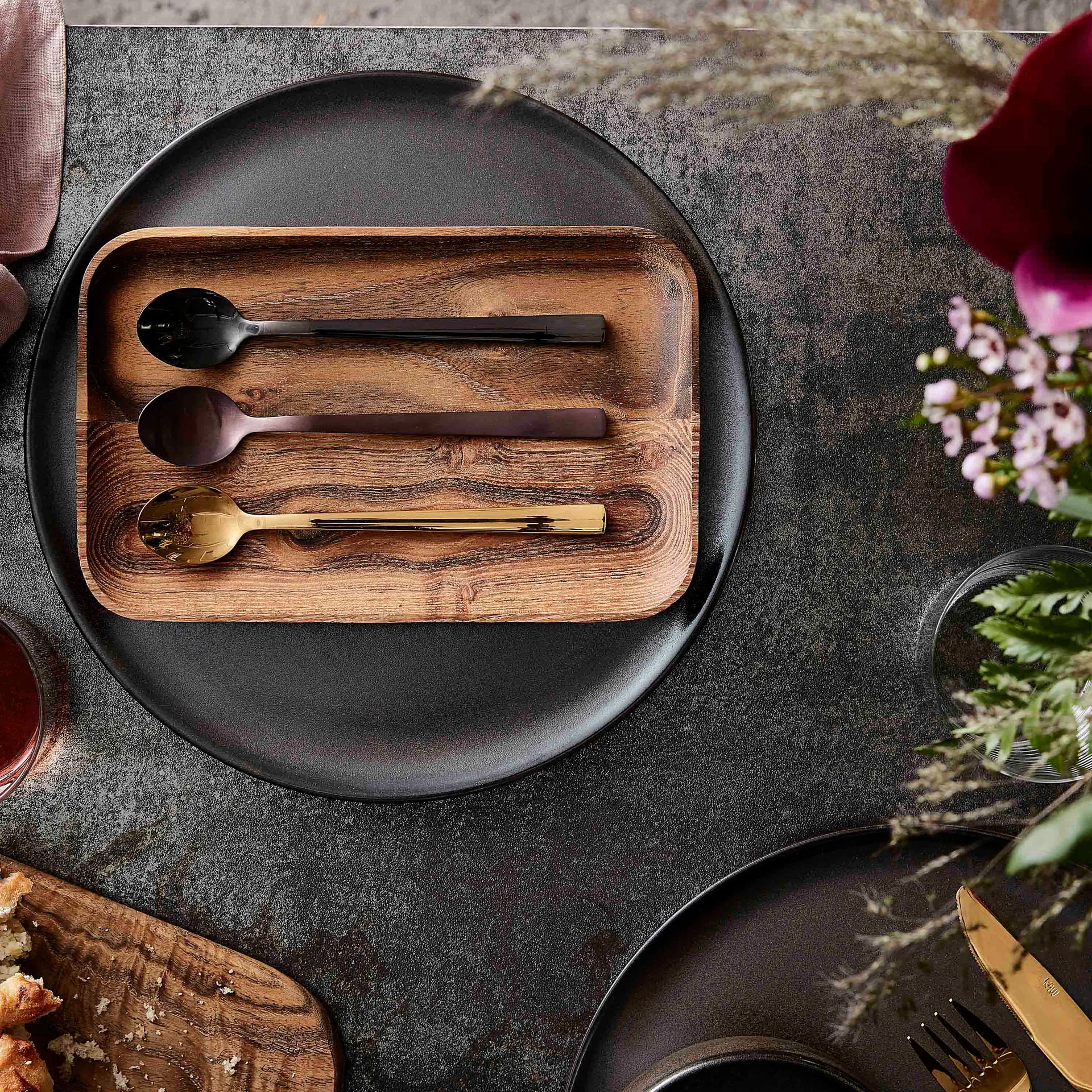 Raw latteskje 4-stk., Black Aida