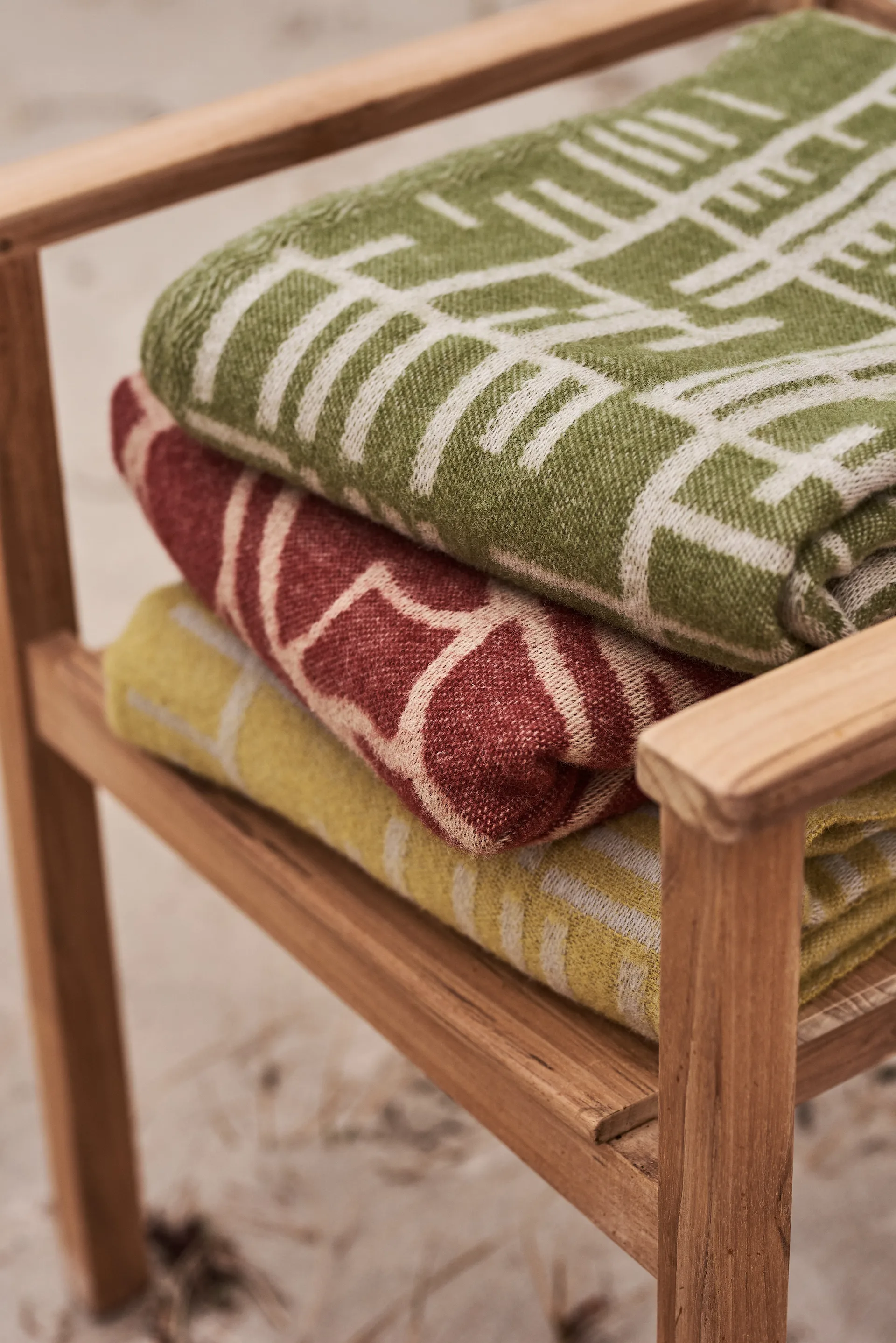 Kotteri pledd 130 x 170 cm, Vinrød-beige Almedahls