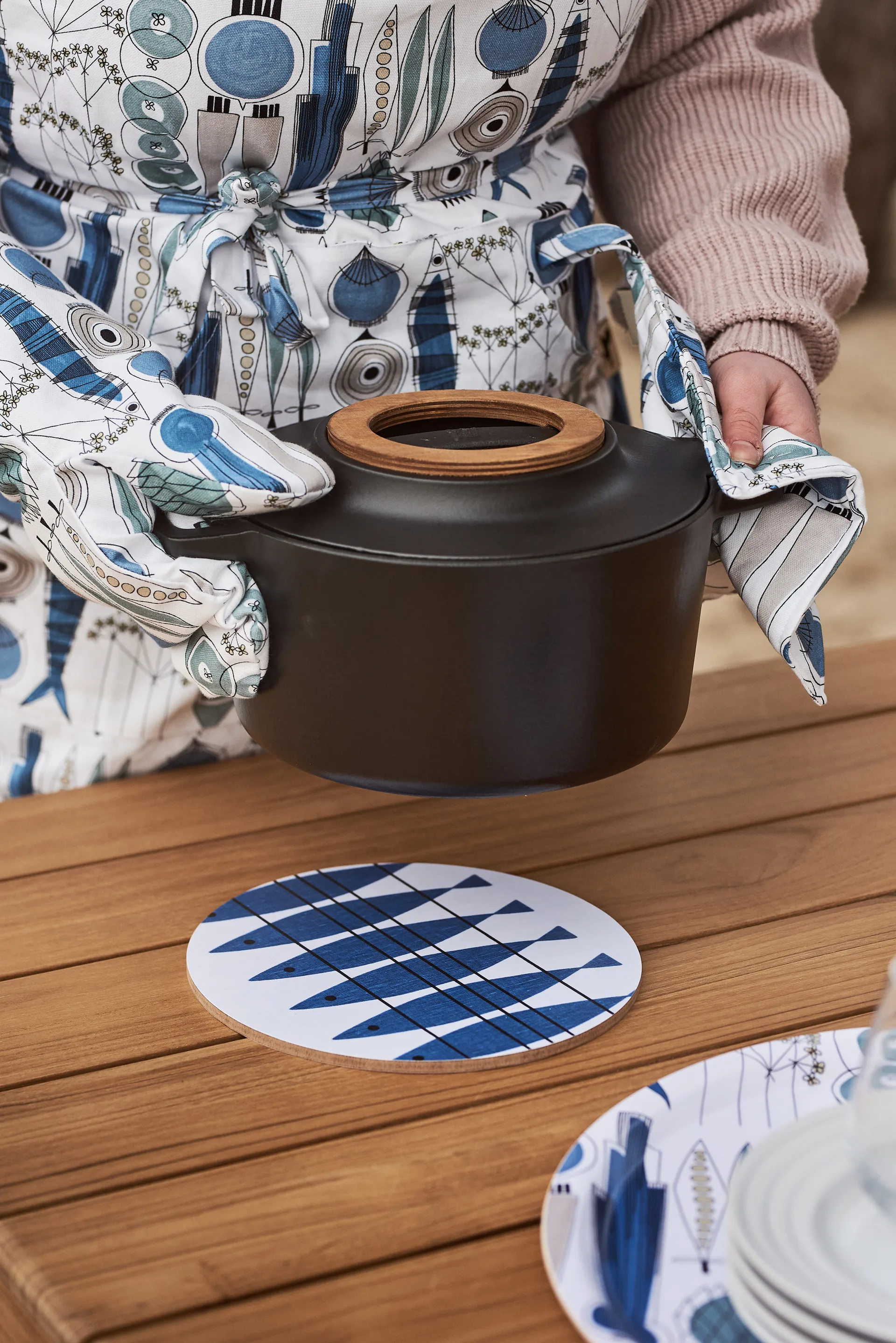 Picknick forkle lite mønster, Blå-beige Almedahls