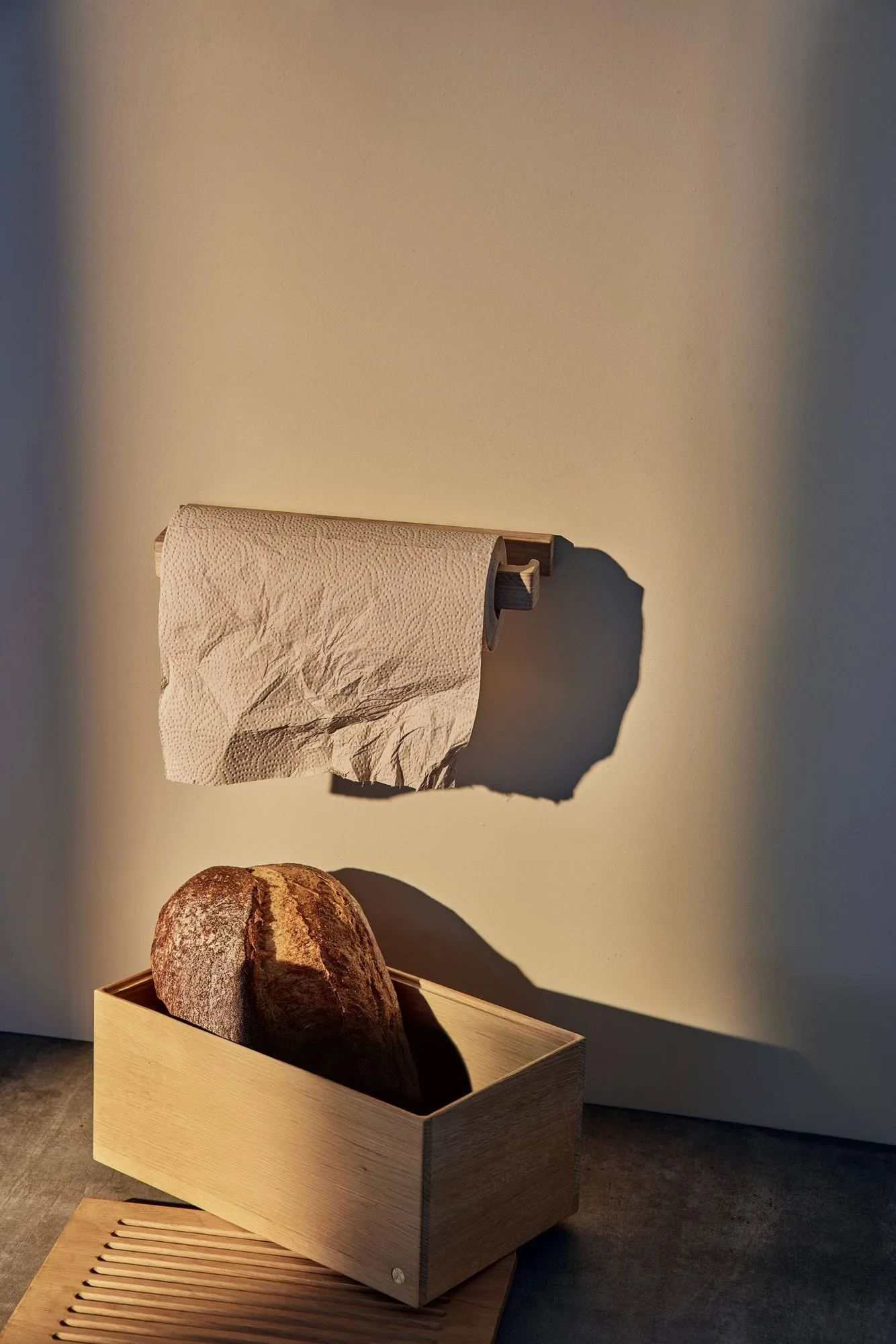 Andersen kjøkkenpapirholder 2, Eik Andersen Furniture