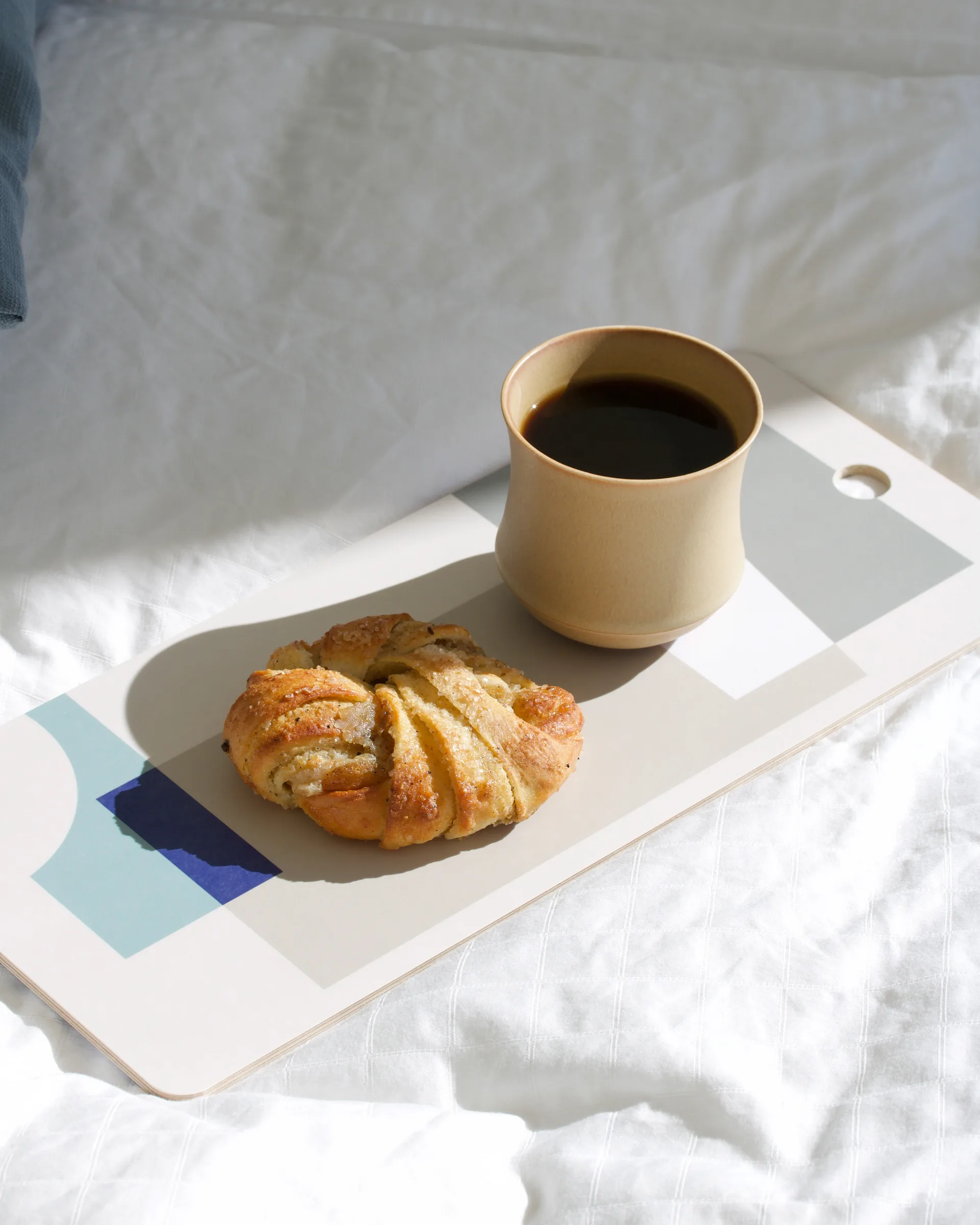 A tribute to colour - skjærefjøl, Sand - 40x17 cm Applicata