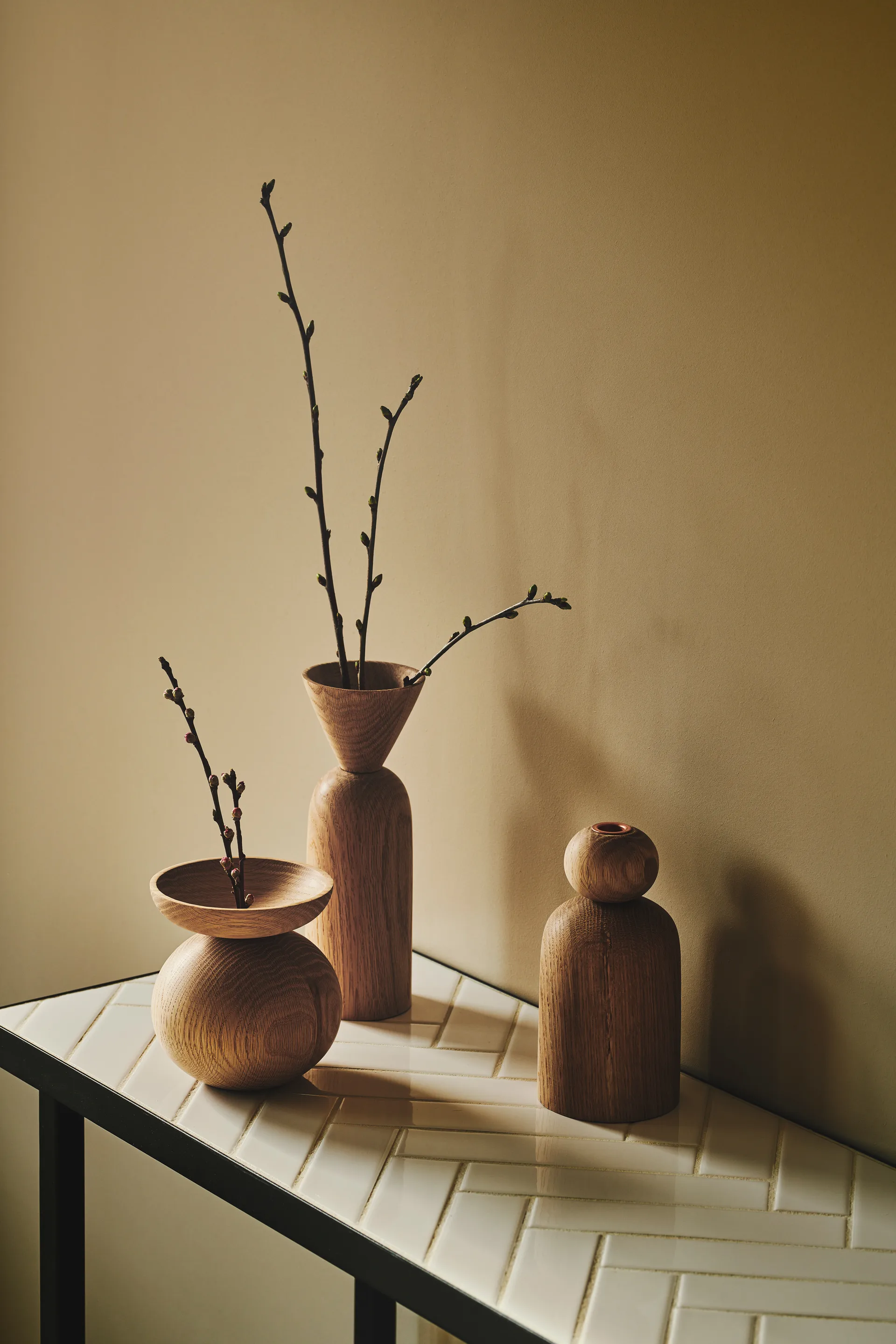 Shape bowl vase, Eik Applicata