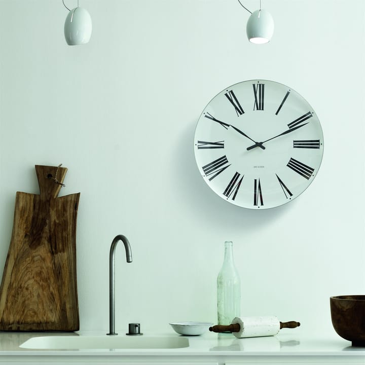 Arne Jacobsen Roman klokke, Diameter 48 cm Arne Jacobsen Clocks