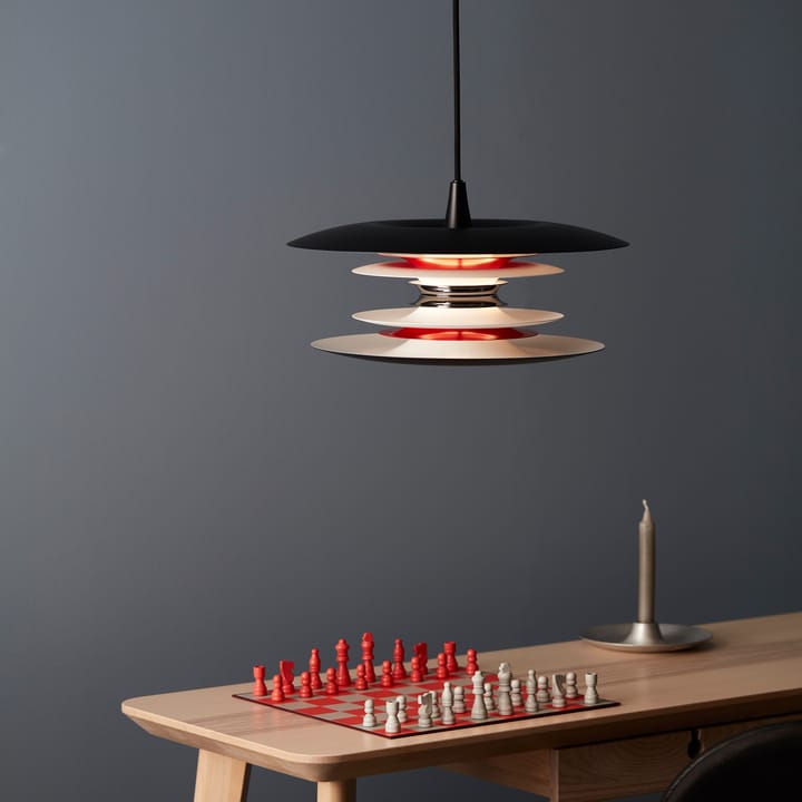 Diablo taklampe Ø50 cm, Mattsvart-blankrød Belid