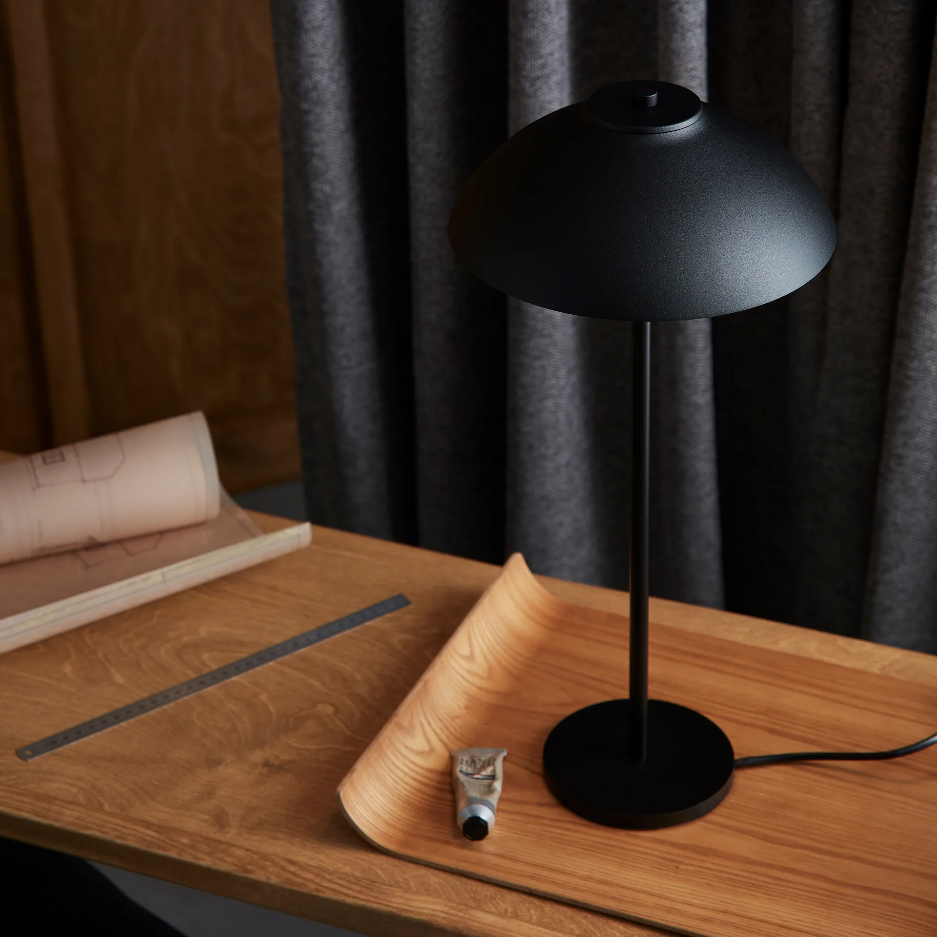 Vali bordlampe 50 cm, Svart Belid