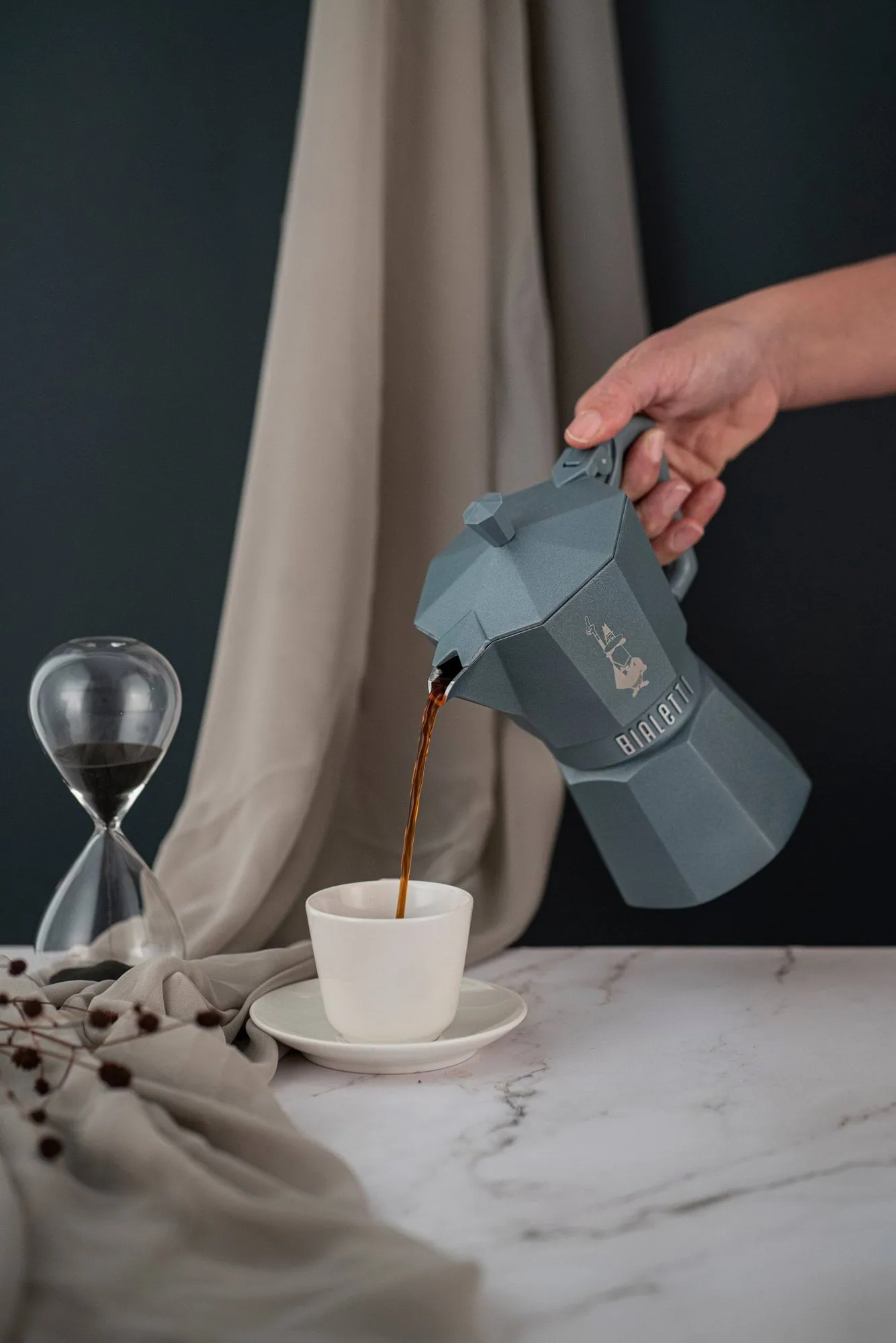 Bialetti eksklusiv mokkakanne induksjon, Grå, 6 kopper Bialetti