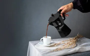 Bialetti eksklusiv mokkakanne - Svart, 6 kopper - Bialetti