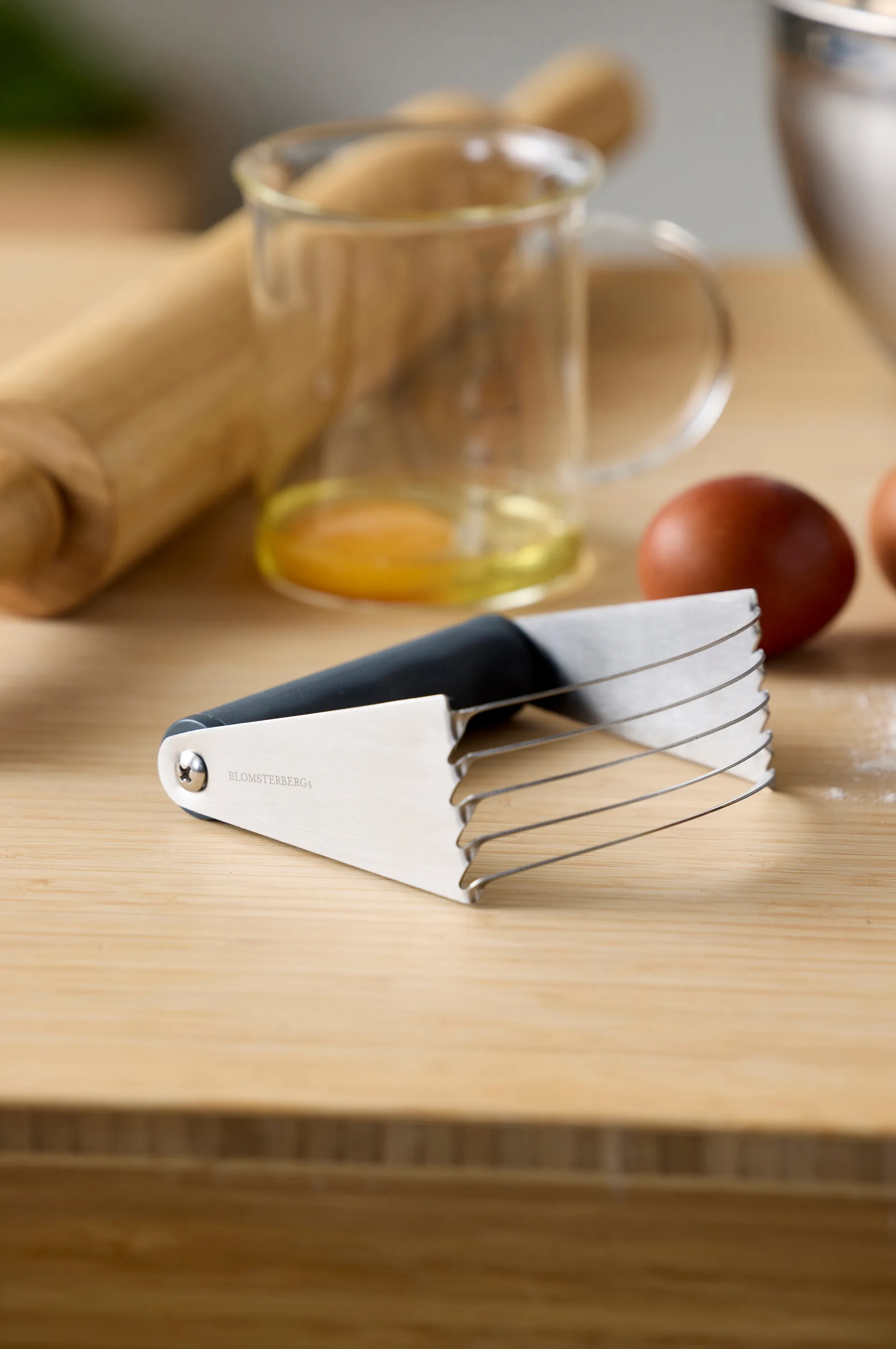 Blomsterbergs mørdeigsblander, Grå-stål Blomsterbergs