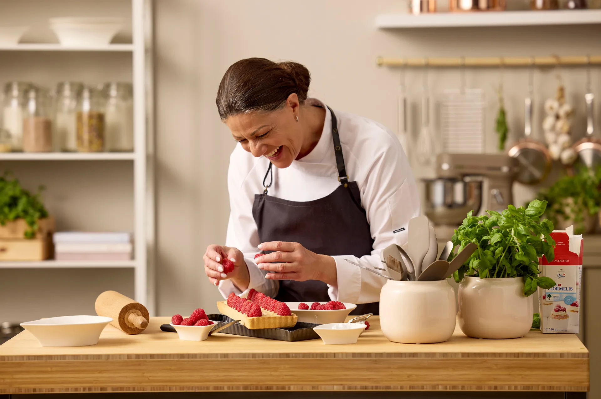 Blomsterbergs paiform rektangulær 35x11x2,6 cm, Dark grey Blomsterbergs