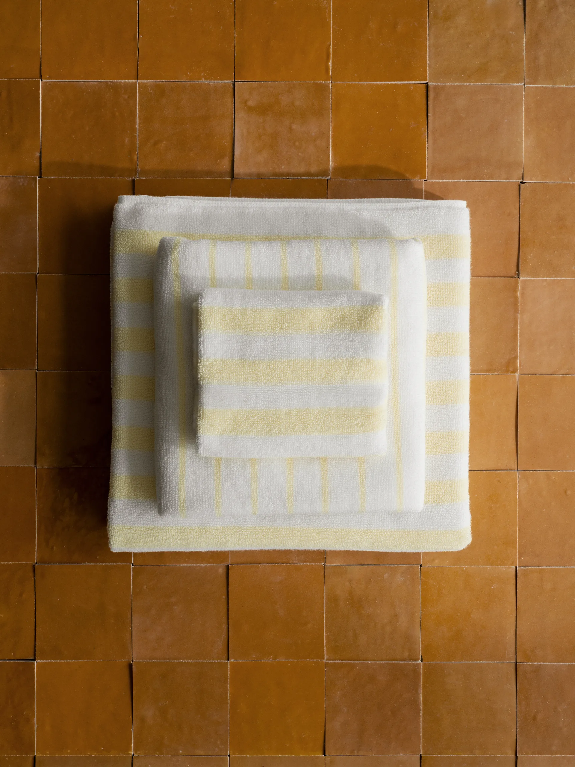 Arto håndkle, White-transparent yellow, 70x140 cm blomus