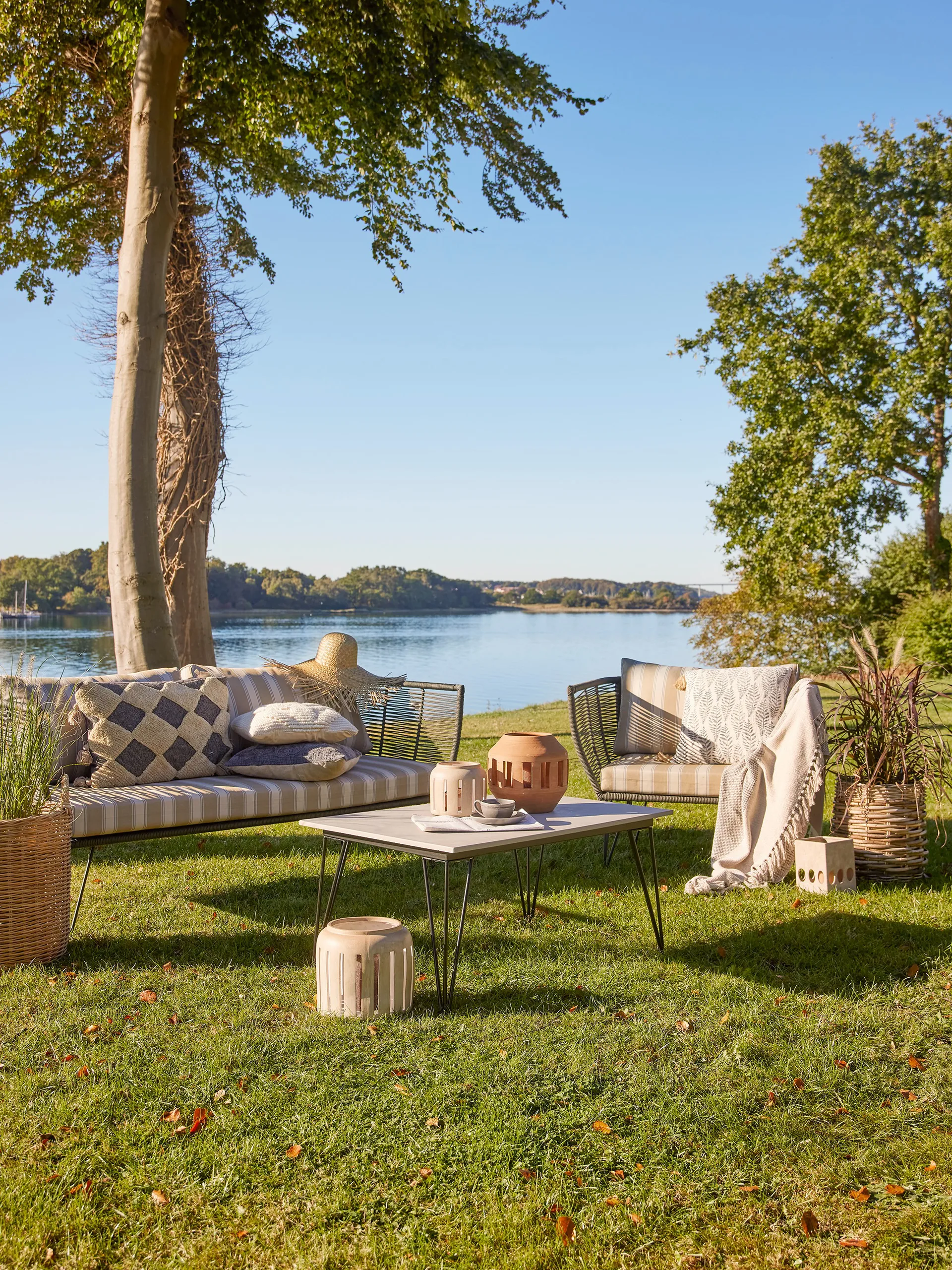 Mundo salongbord 60 x 90 cm, Cement Bloomingville