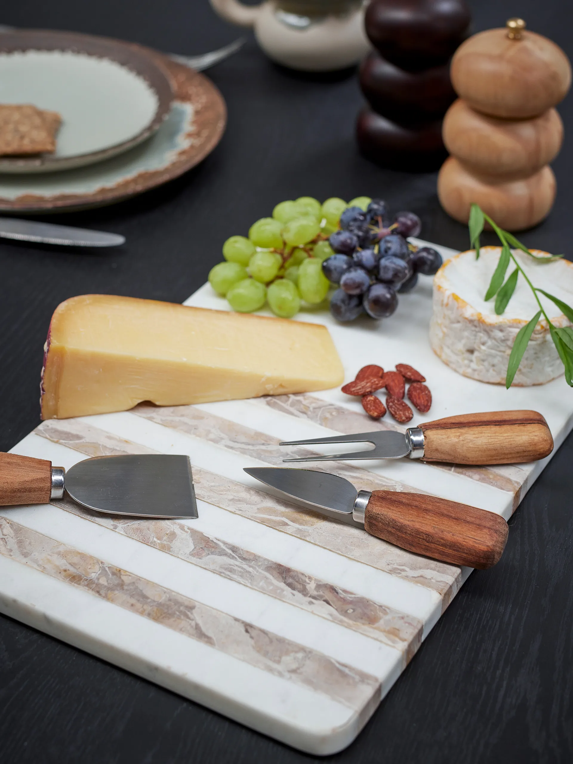 Novelle skjærefjøl marmor 38x22,5 cm, Hvit Bloomingville