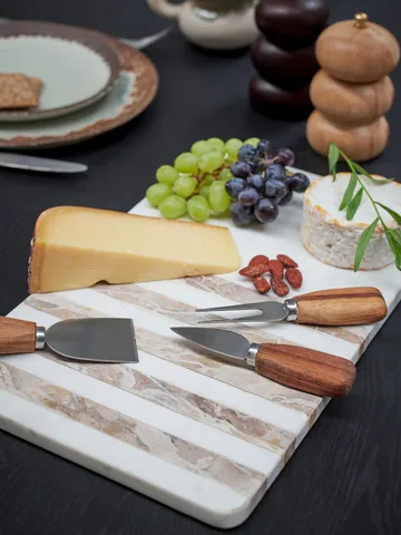 Novelle skjærefjøl marmor 38x22,5 cm - Hvit - Bloomingville