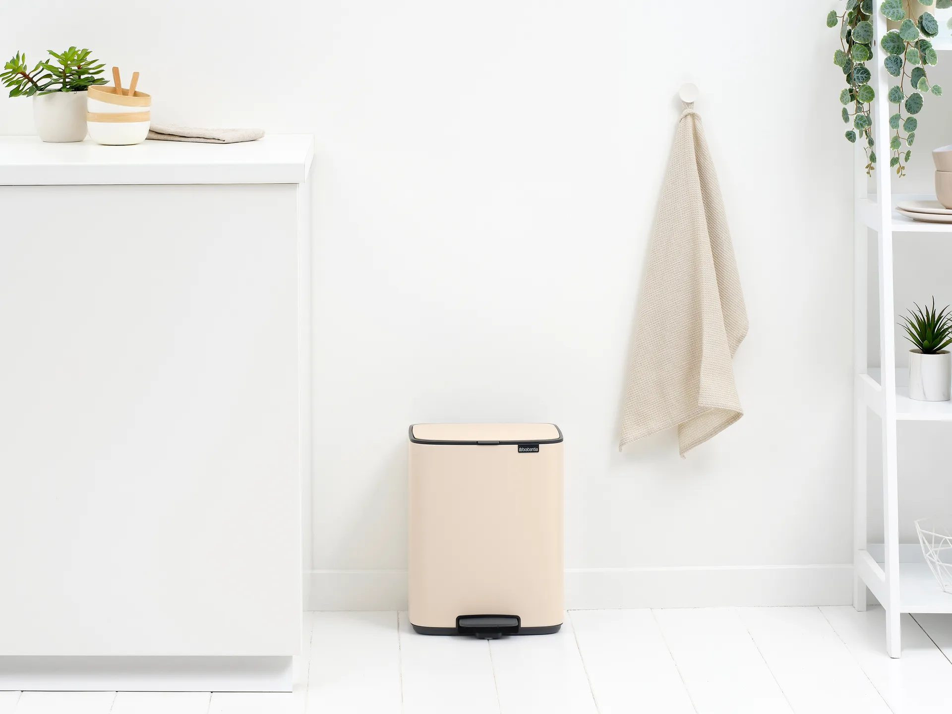 Bo pedalbøtte 12 l, Soft Beige Brabantia