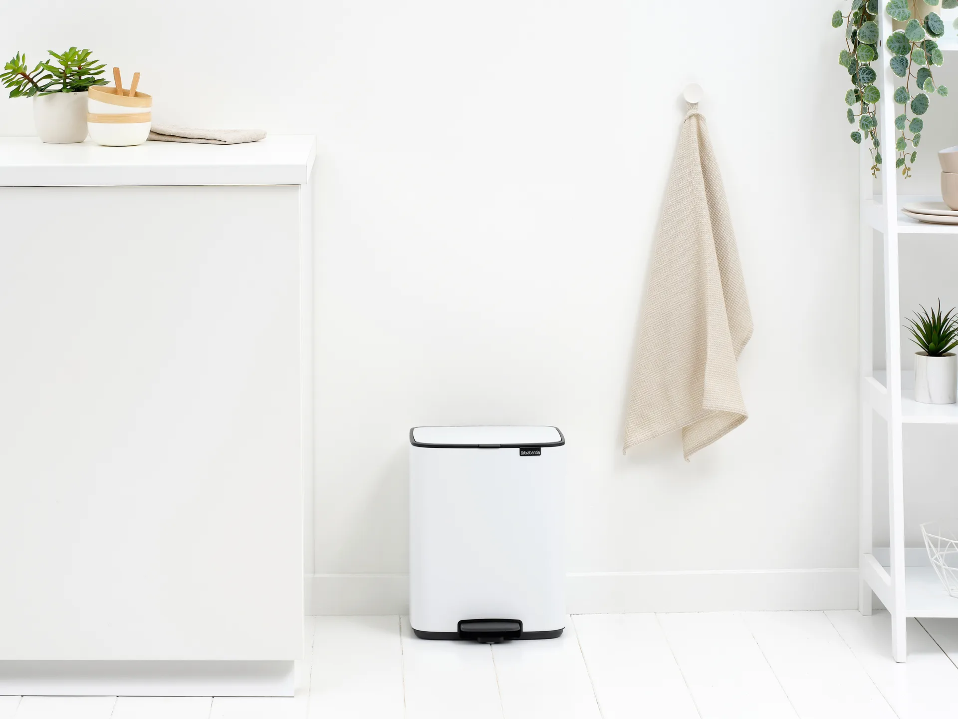 Bo pedalbøtte 12 l, White Brabantia