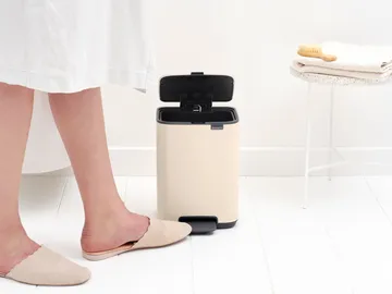 Bo pedalbøtte 4 L - Soft Beige - Brabantia