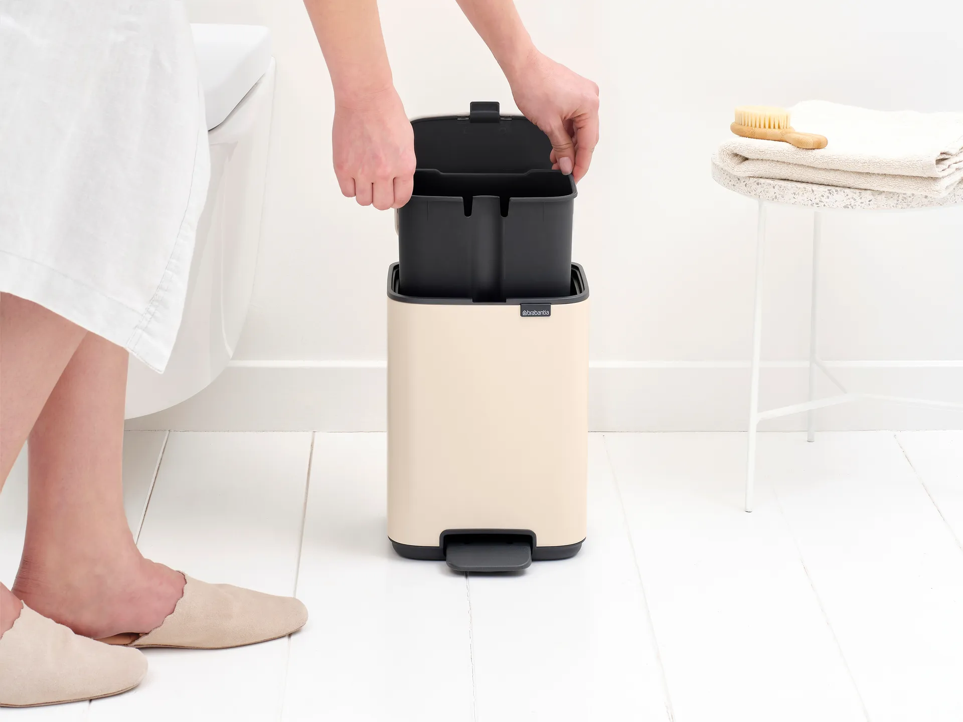 Bo pedalbøtte 4 L, Soft Beige Brabantia