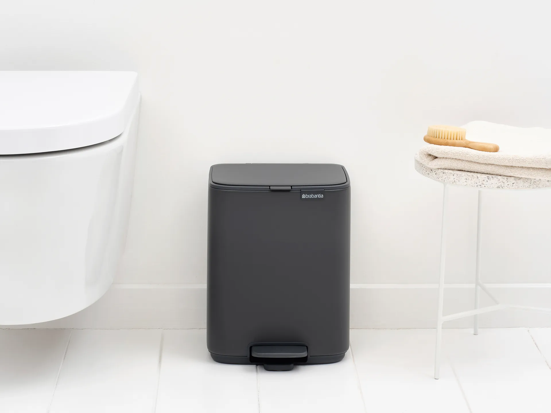 Bo pedalbøtte 7 l, Mineral Infinite Grey Brabantia