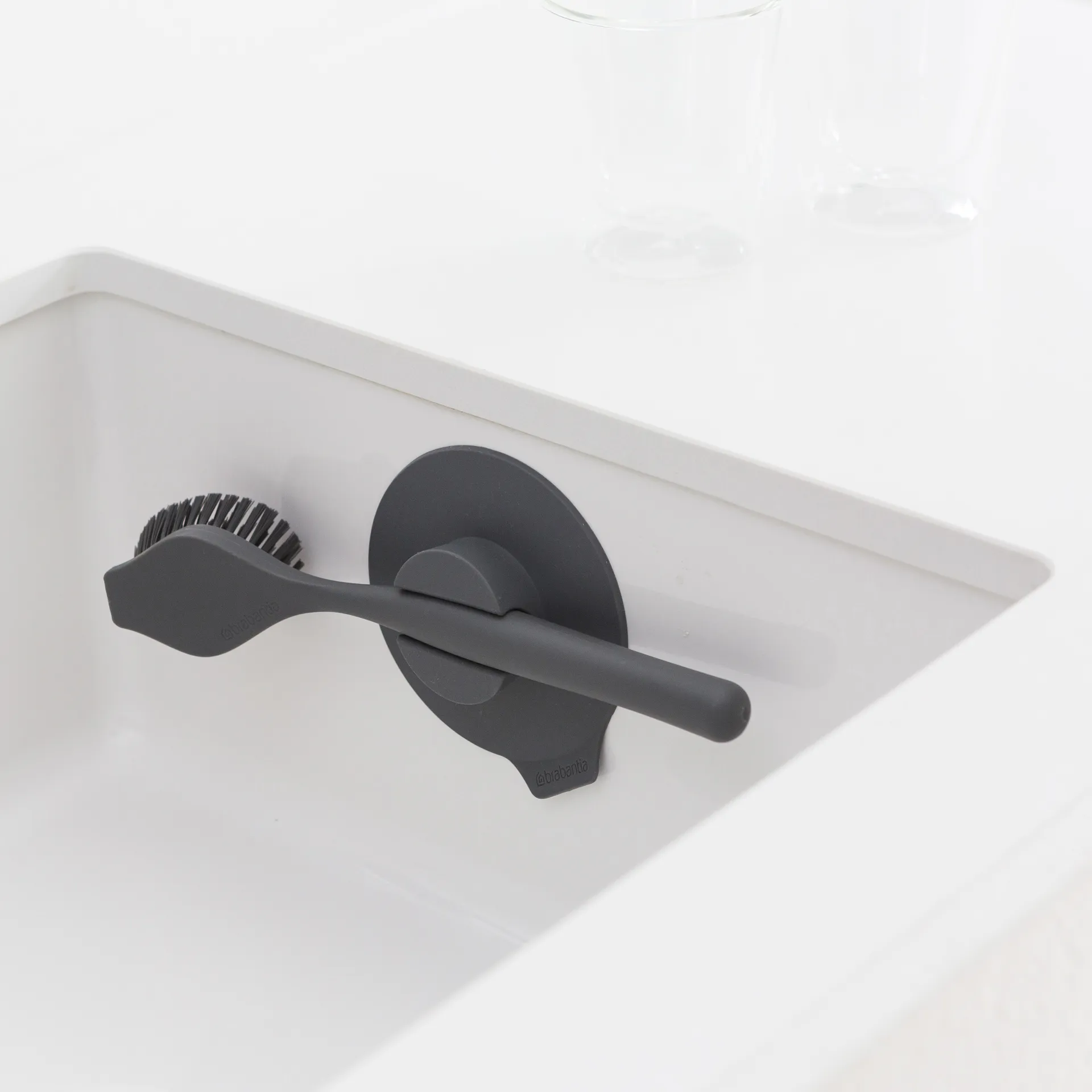 Brabantia oppvaskbørste med sugepropp, mørkegrå Brabantia