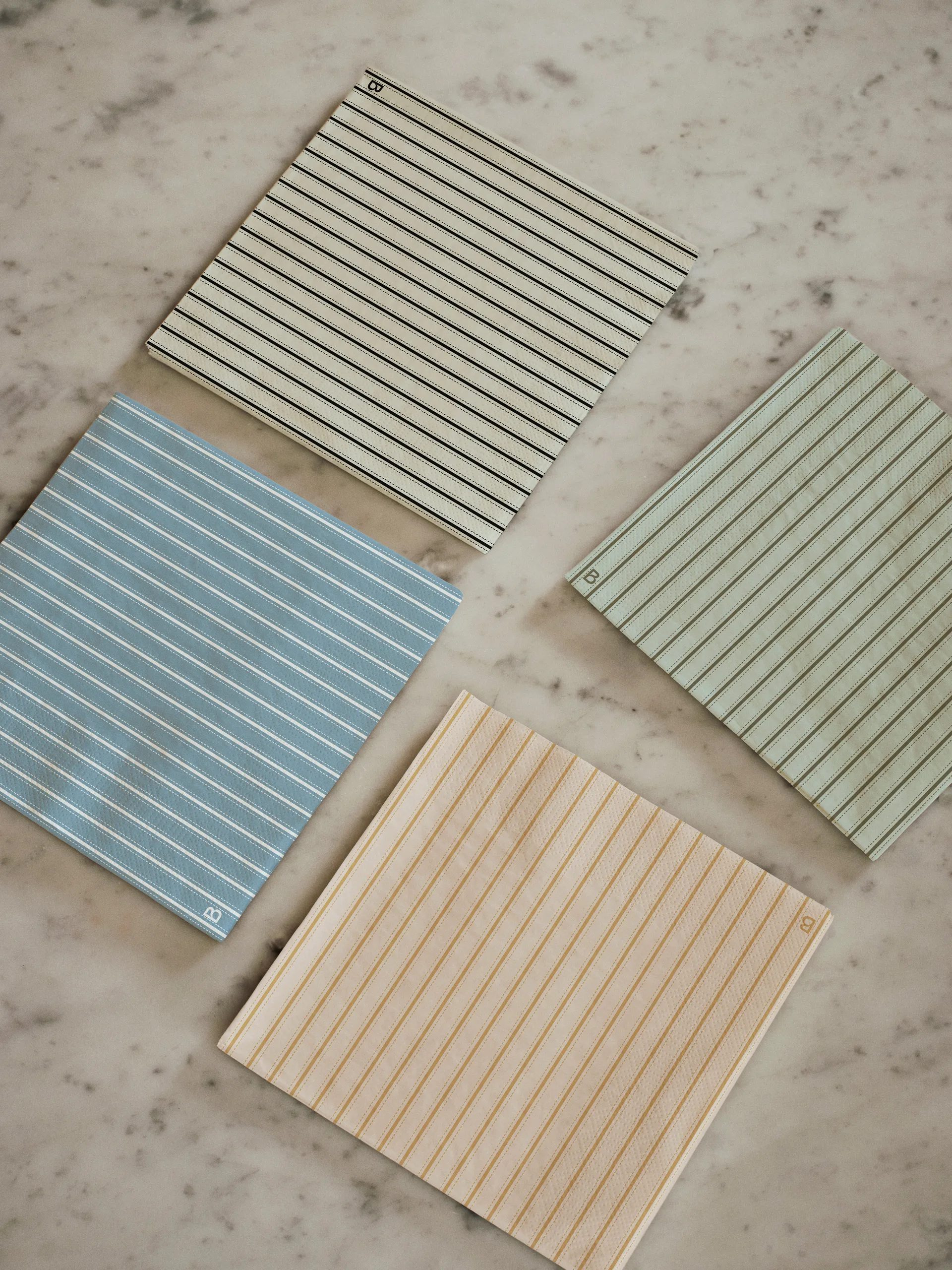 Dolly papirsservietter 33x33 cm 20-pk, Black-off white Broste Copenhagen