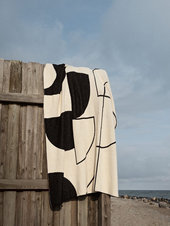 Maren pledd 130x180 cm, Black-off white Broste Copenhagen