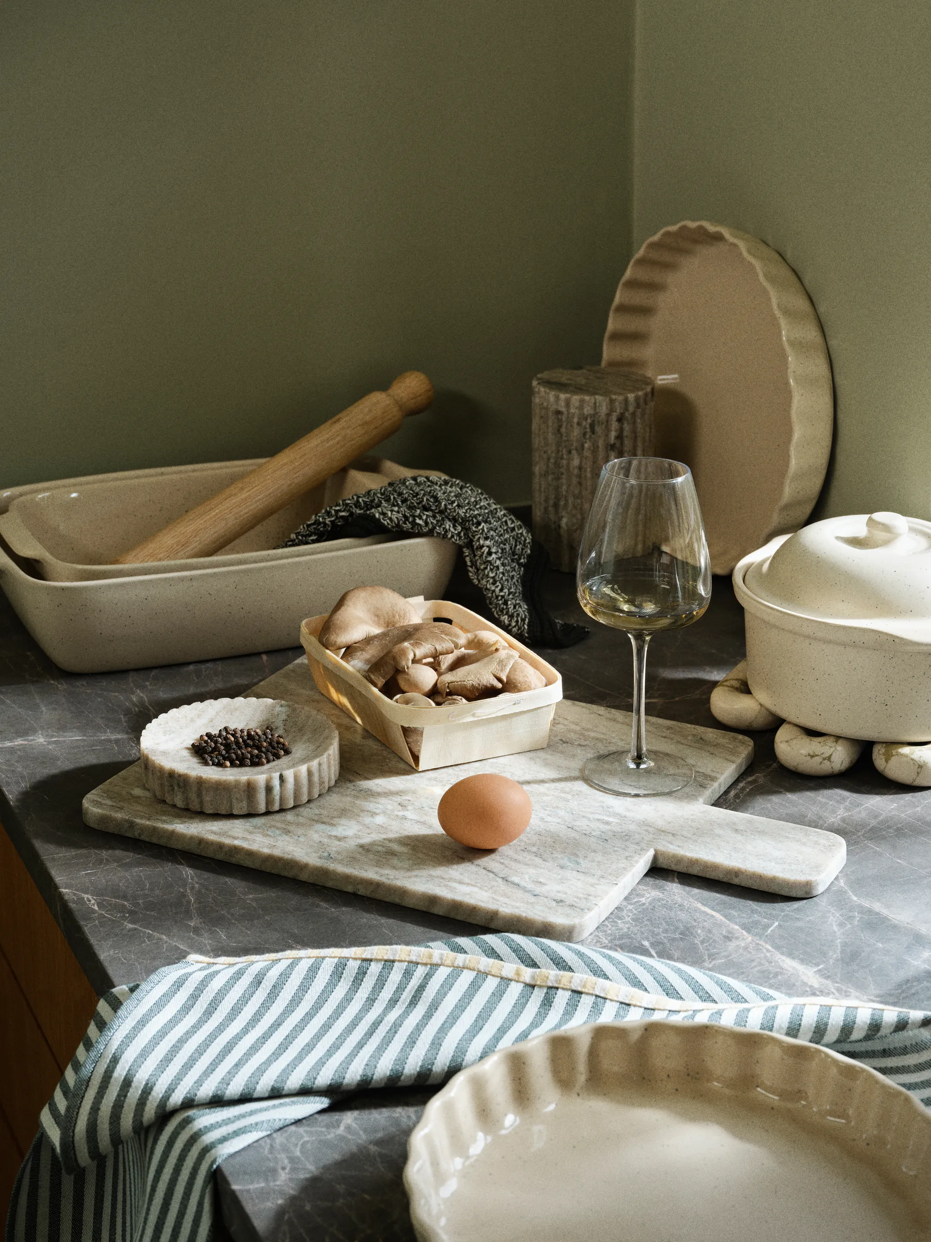 Vig ovnfast form med lokk 20,5x24 cm, Beige Broste Copenhagen