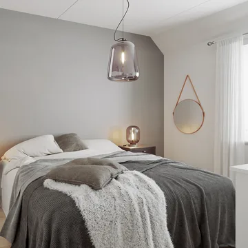 Leola taklampe Ø33 cm - Svart-røyket grå - By Rydéns