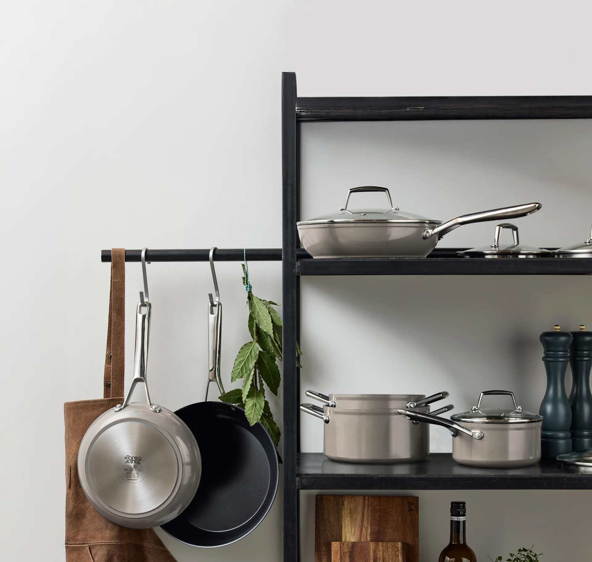 Vivian gryte aluminium 2,1 L, Beige By Tareq Taylor