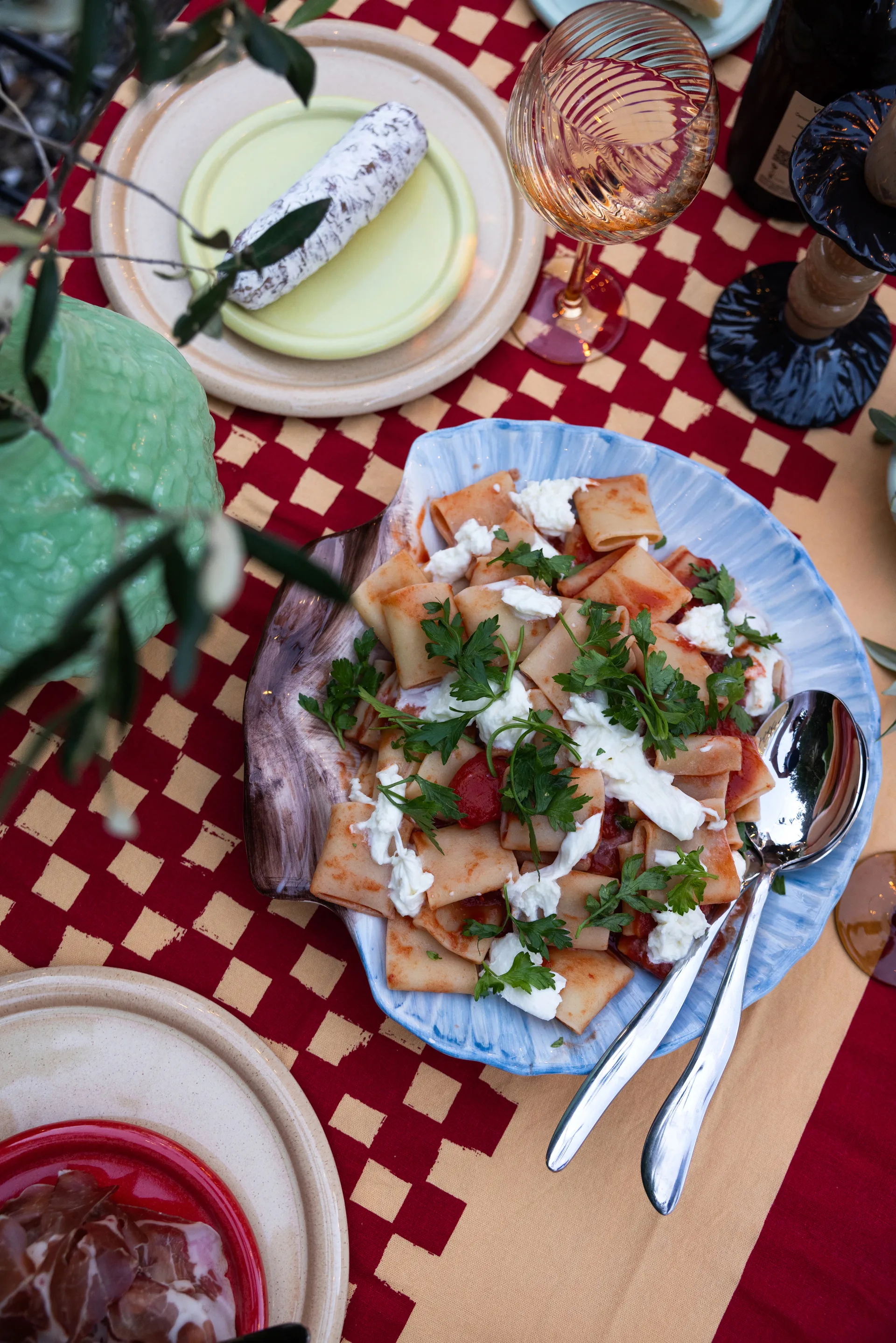 Armona serveringsfat 32x32,5 cm, Lyseblå Byon