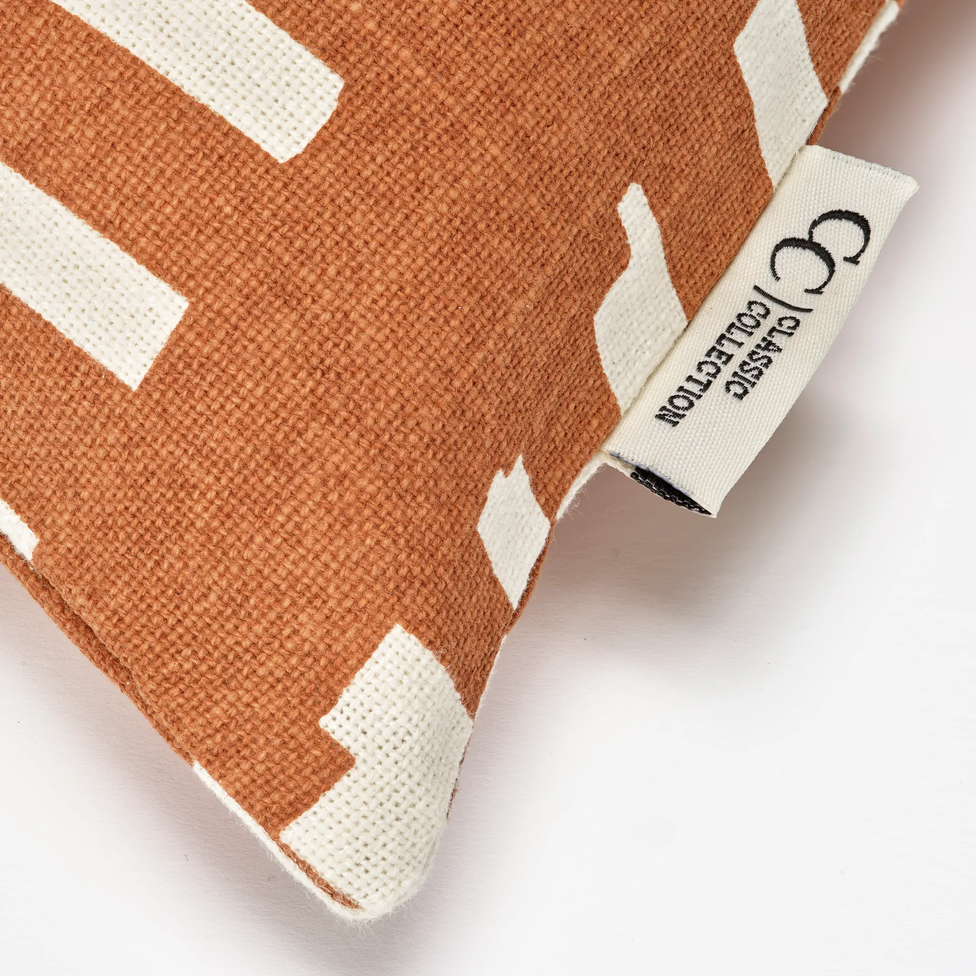 Ikat Block putetrekk 50x50 cm, Brown Classic Collection