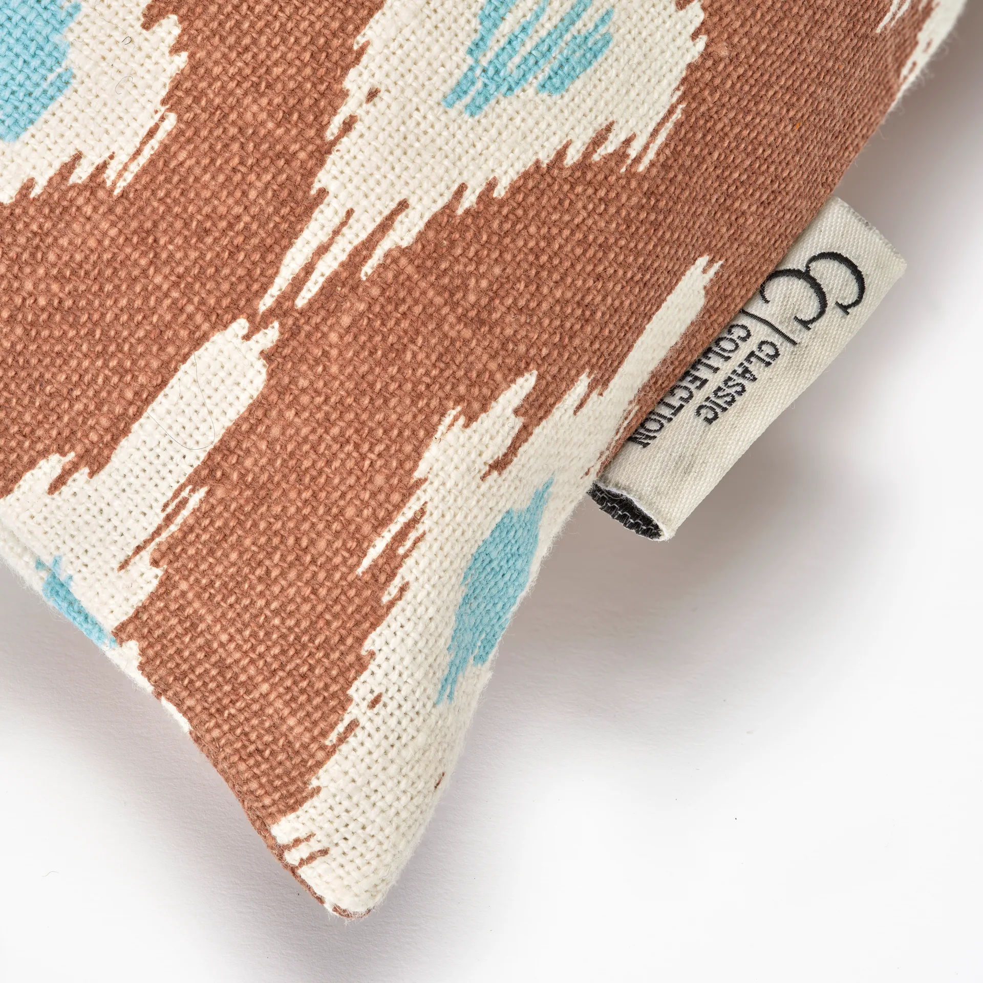 Ikat Diamond putetrekk 50x50 cm, Mocha Classic Collection