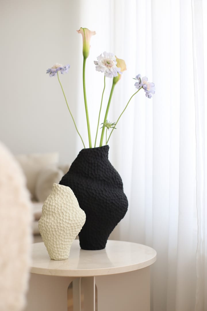 Isla vase 32 cm, Svart Cooee Design