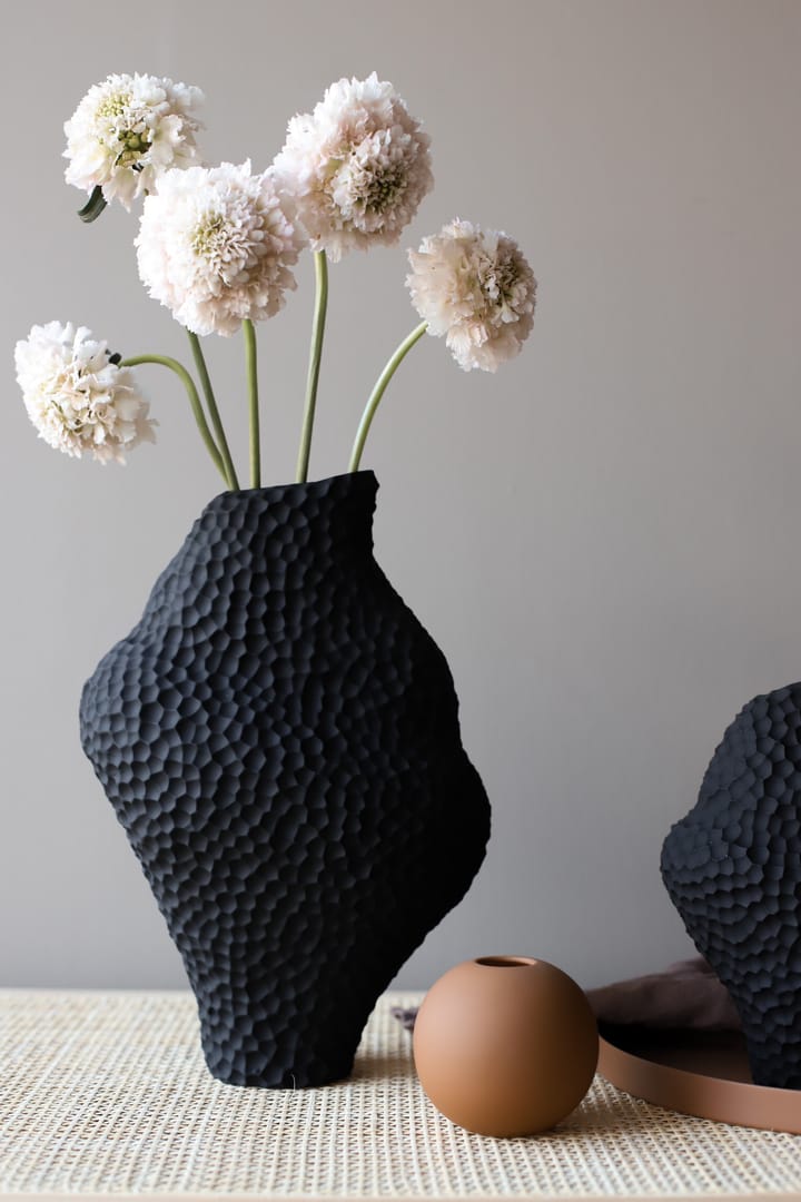 Isla vase 32 cm, Svart Cooee Design