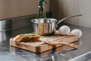 Skjærebrett Eik Stavlimt med renne - 30x20 cm - Culimat