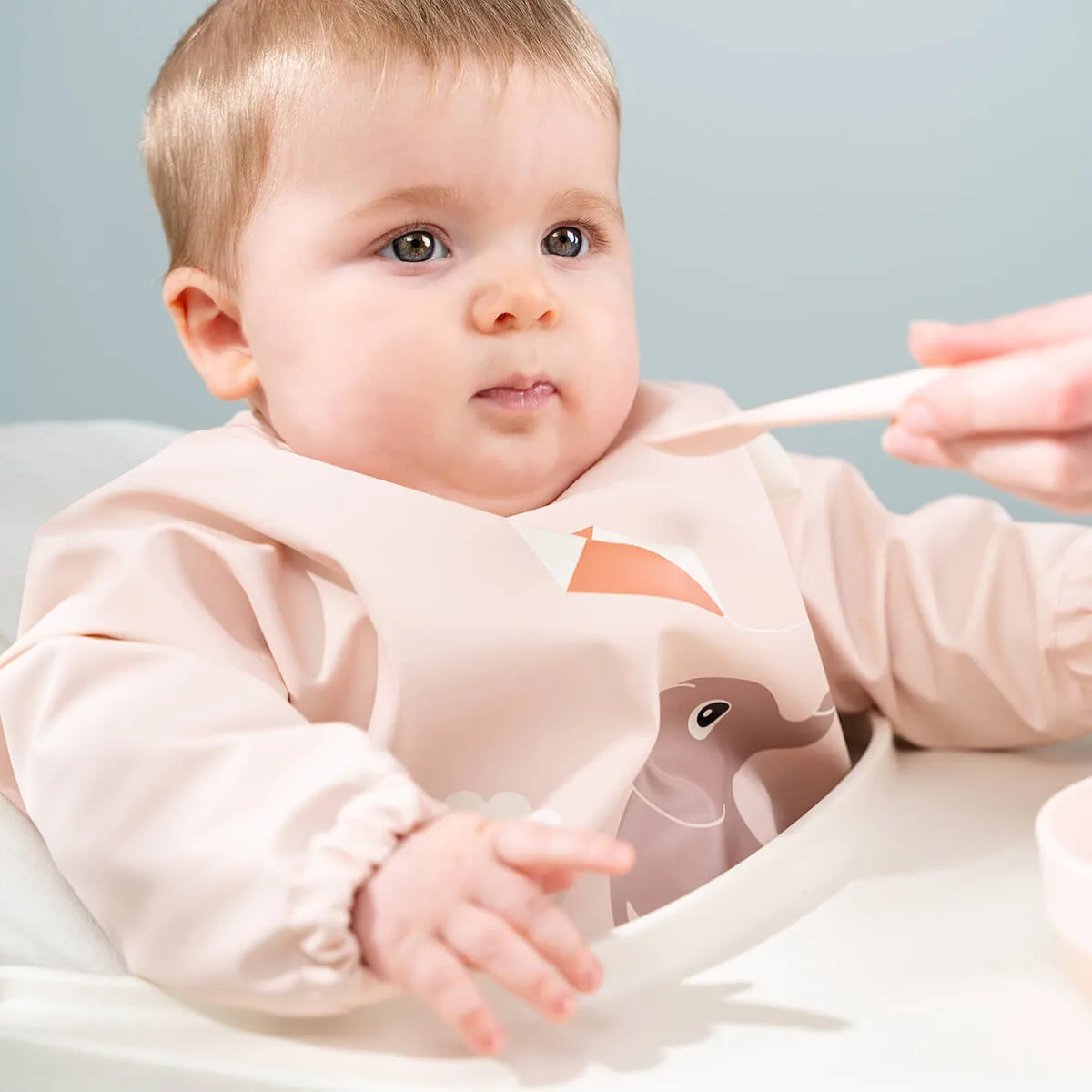 Lekplassen smekke med ermer, Powder Done by deer