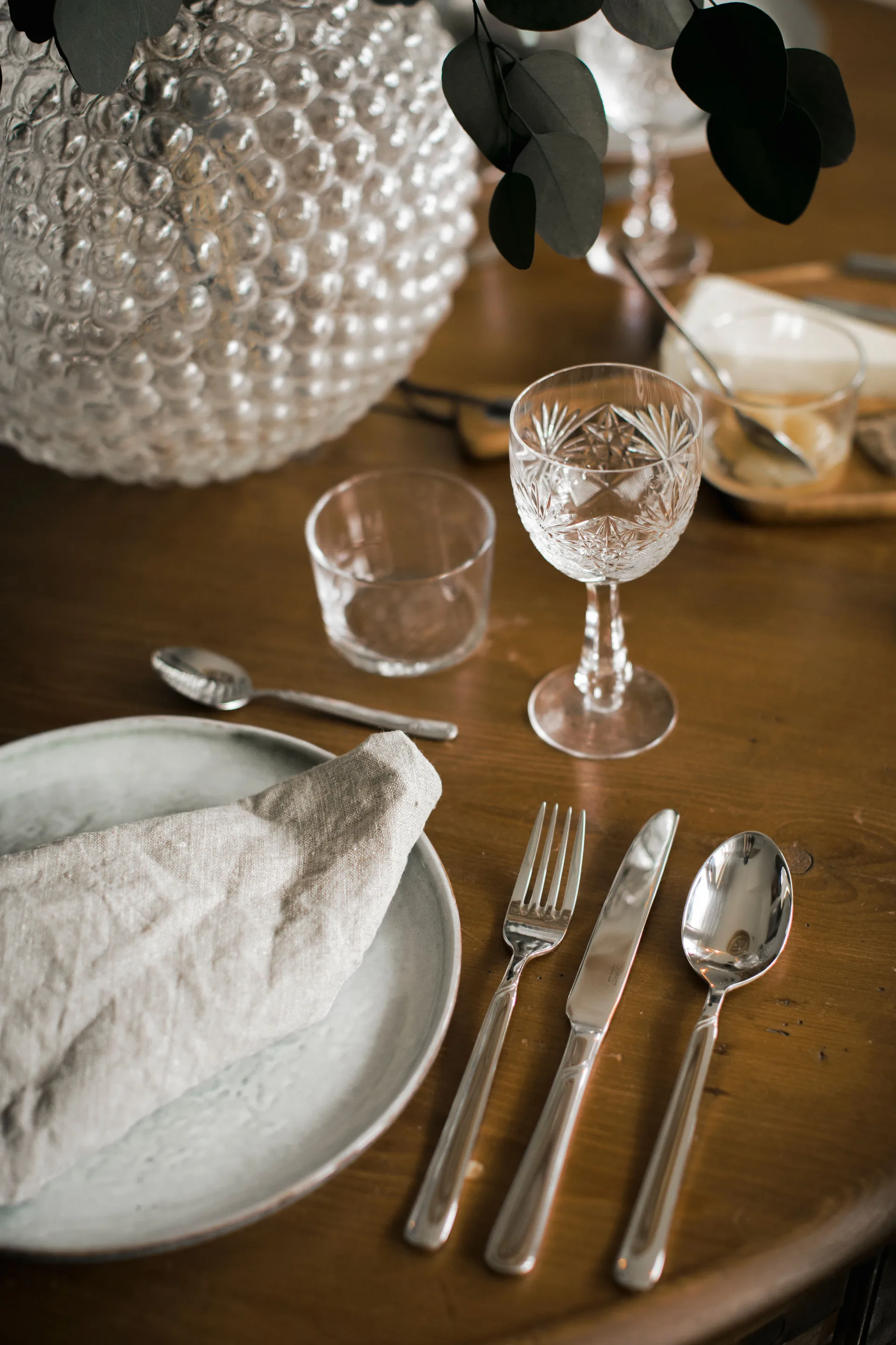 Elisabeth bestikksett rustfritt stål, 60 deler Dorre