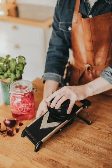 Mara mandolin på fot  - 31,3x14,2x10,5 cm - Dorre
