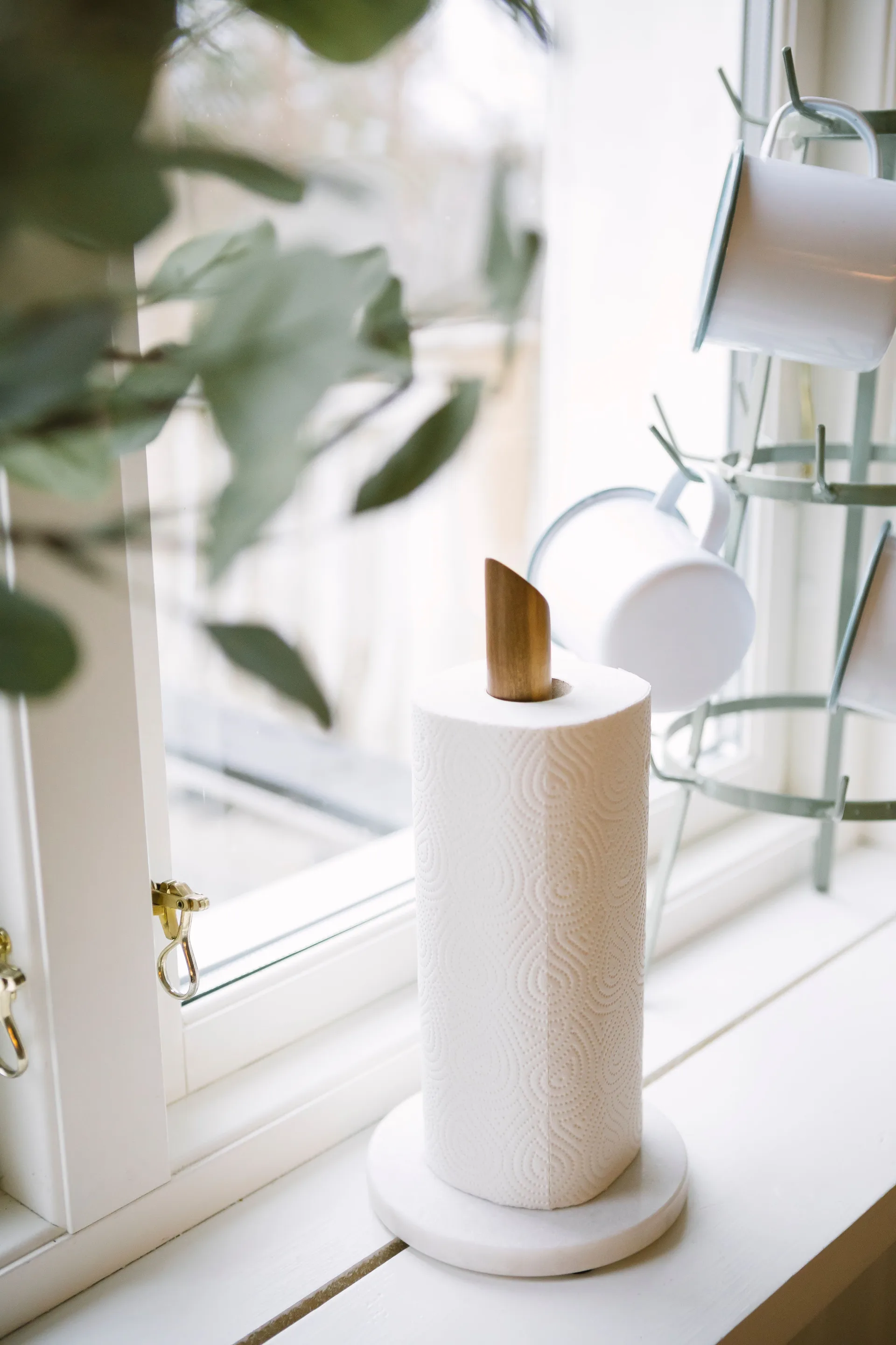 Penny kjøkkenrullholder 32 cm, Tre-marmor Dorre