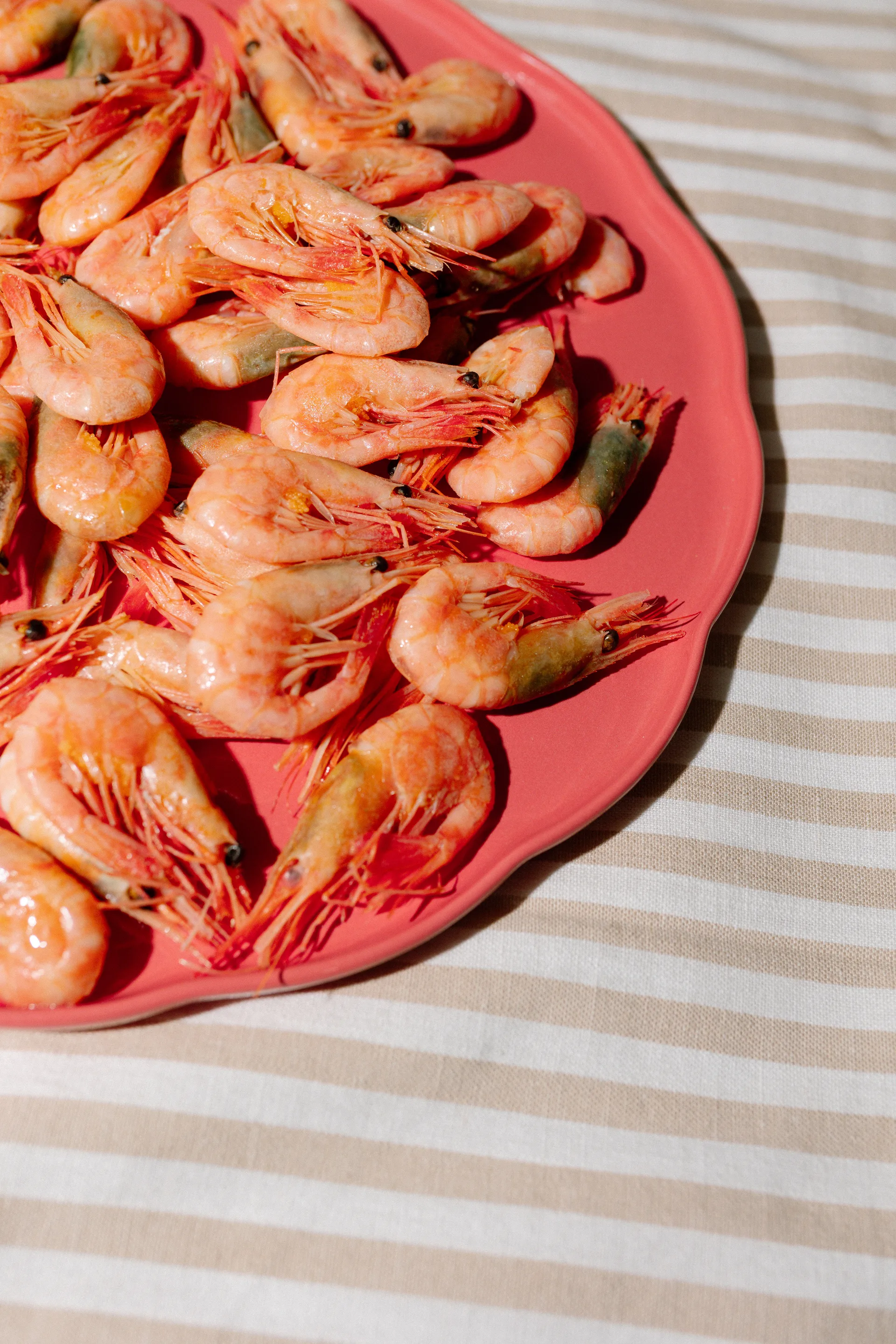 Emile Henry Madeleine serveringsfat, Bubblegum, rund Emile Henry