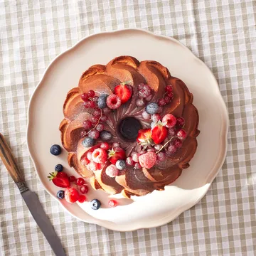 Emile Henry Madeleine serveringsfat - Cream, rund - Emile Henry