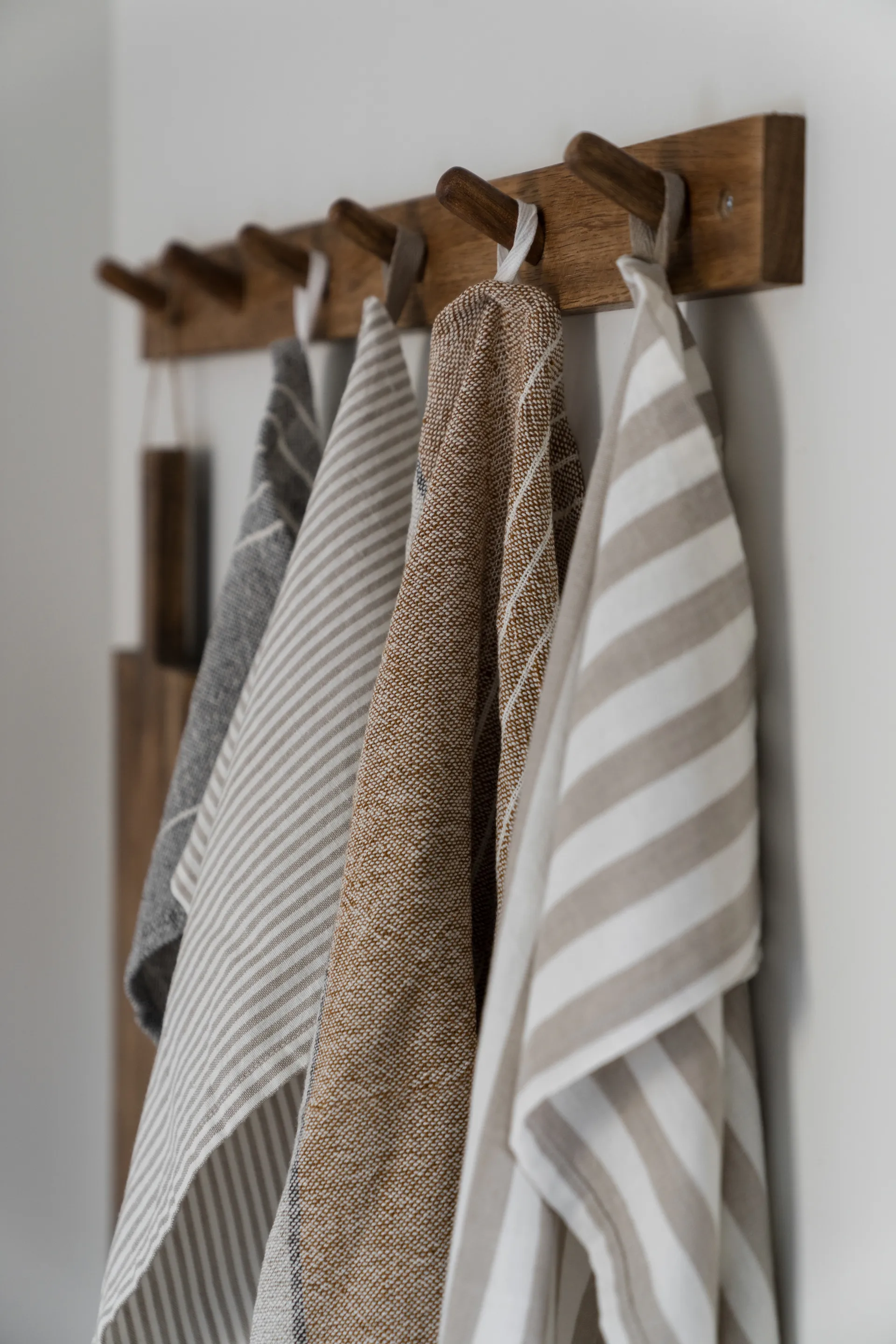 Ernst kjøkkenhåndkle, brede striper 47x70 cm, Beige-hvit rand ERNST