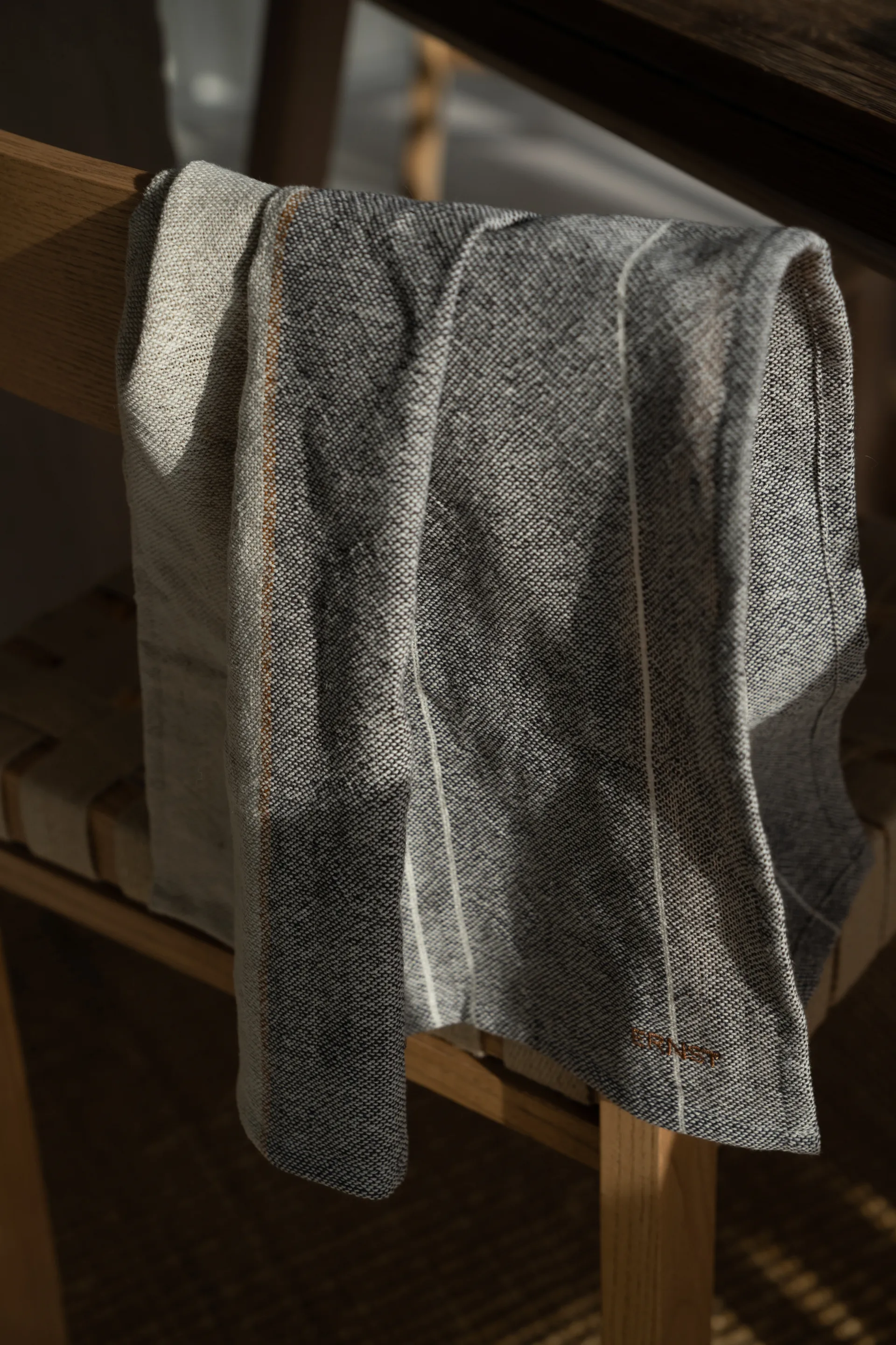 Ernst kjøkkenhåndkle i halvlin 47x70 cm, Grå-natur ERNST