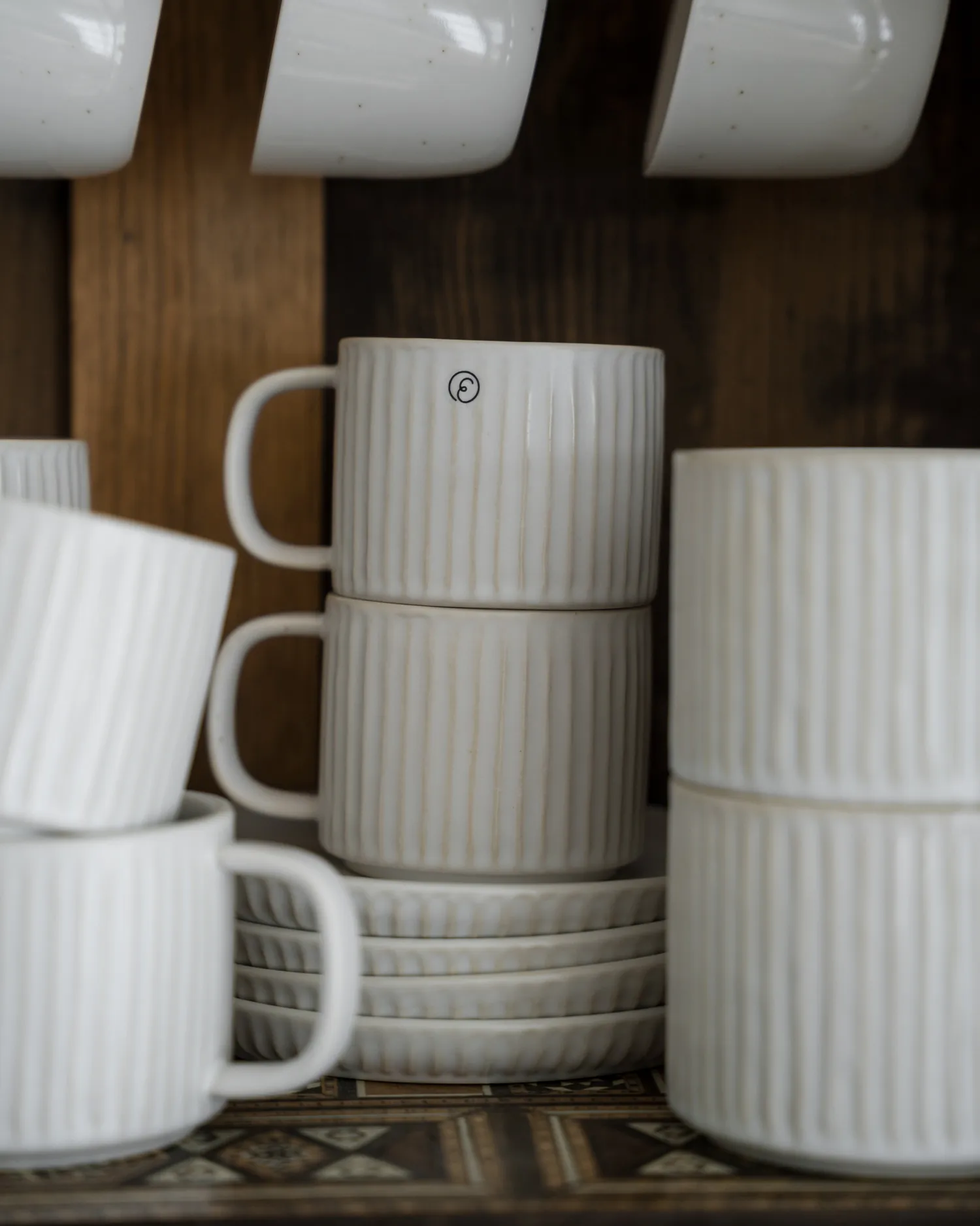 Ernst riflet asjett Ø16 cm, Naturhvit ERNST