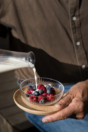 Ernst serveringsbrett i tre - Gummitre, Ø16,5 cm - ERNST