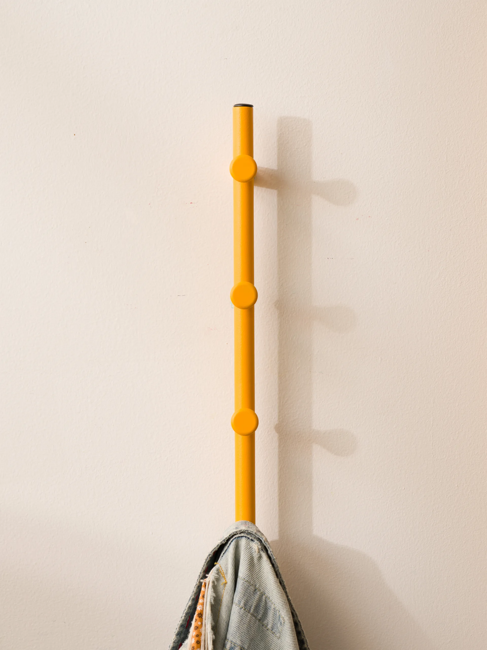 Classic knaggrekke  40 cm, Sun yellow Essem Design