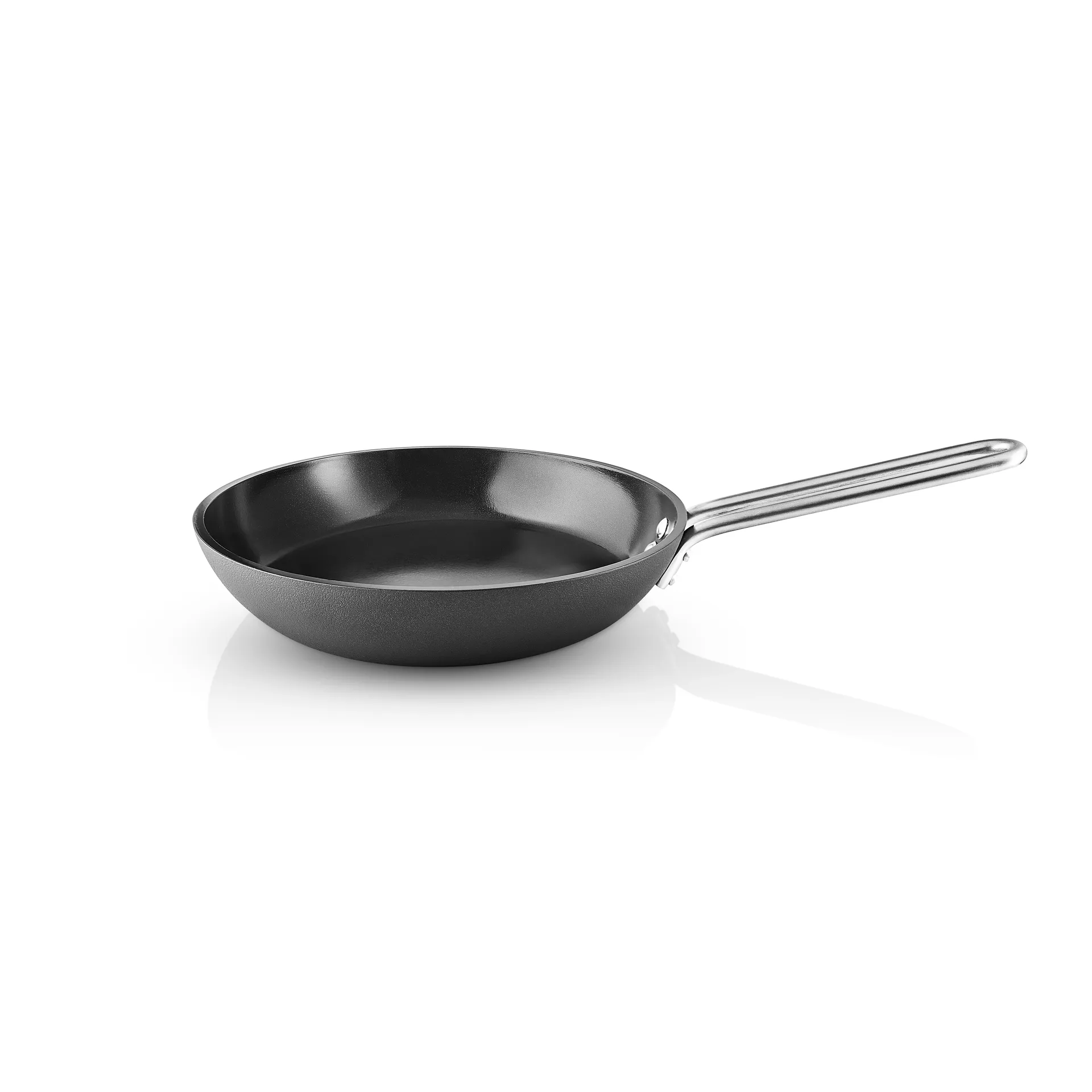 Eva Trio Professional svart stekepanne Slip-Let, 24 cm Eva Solo